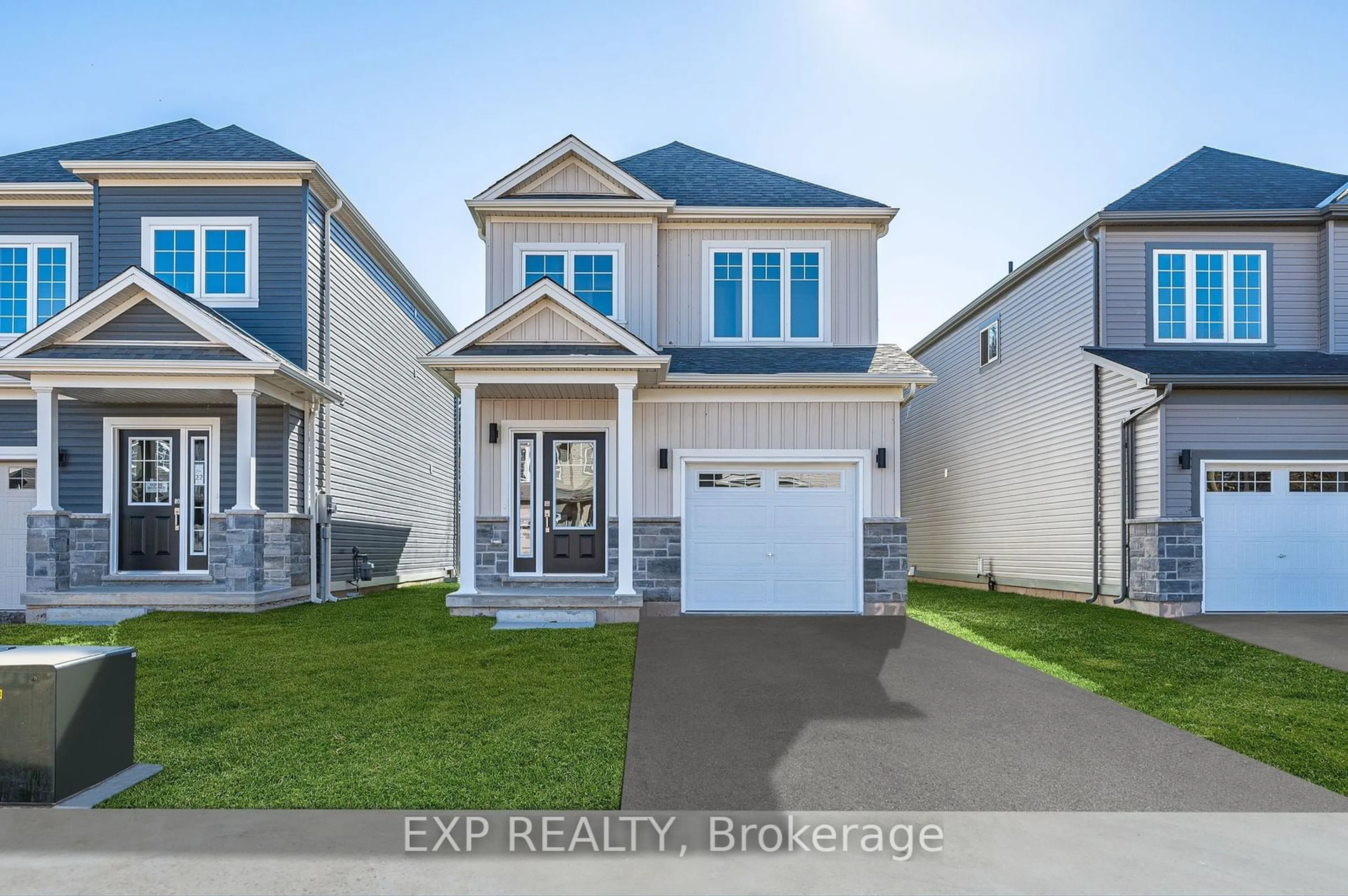 Home with vinyl exterior material, street for 31 Bromley Dr, St. Catharines Ontario L2M 1R1