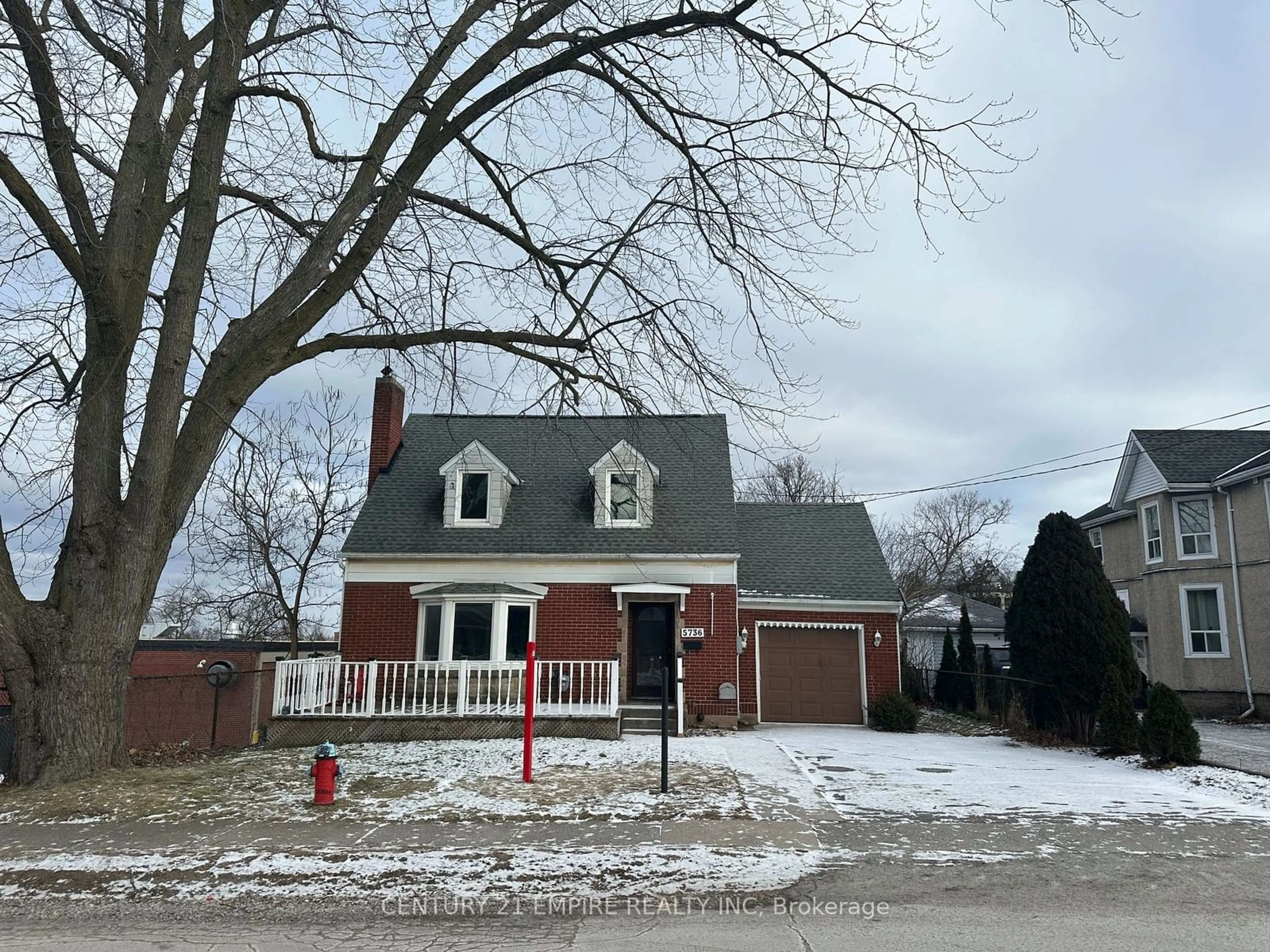 Home with brick exterior material, street for 5736 Leonard Ave, Niagara Falls Ontario L2G 4R1