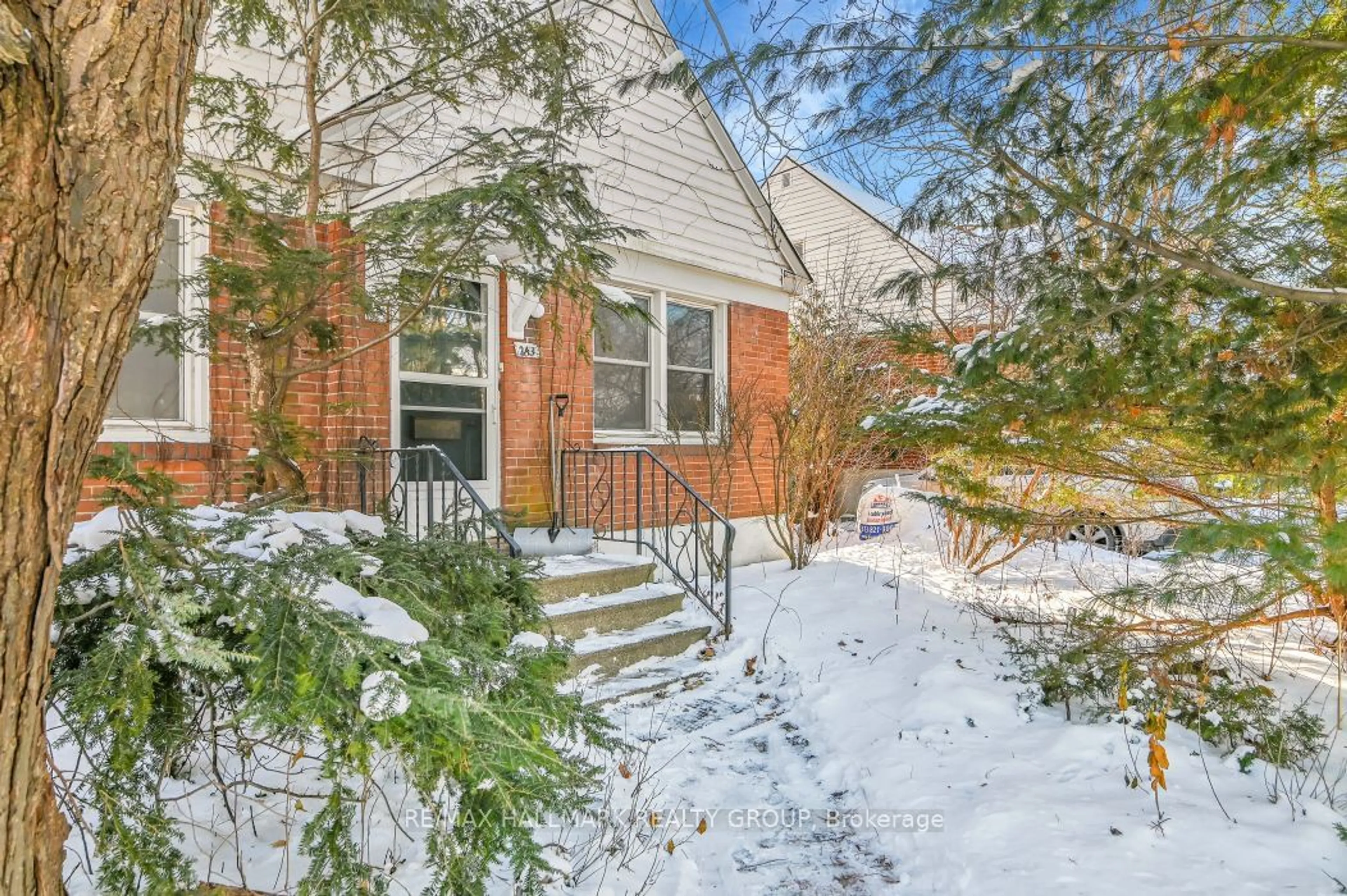 Unknown for 243 Belford Cres, Westboro - Hampton Park Ontario K1Z 7A9