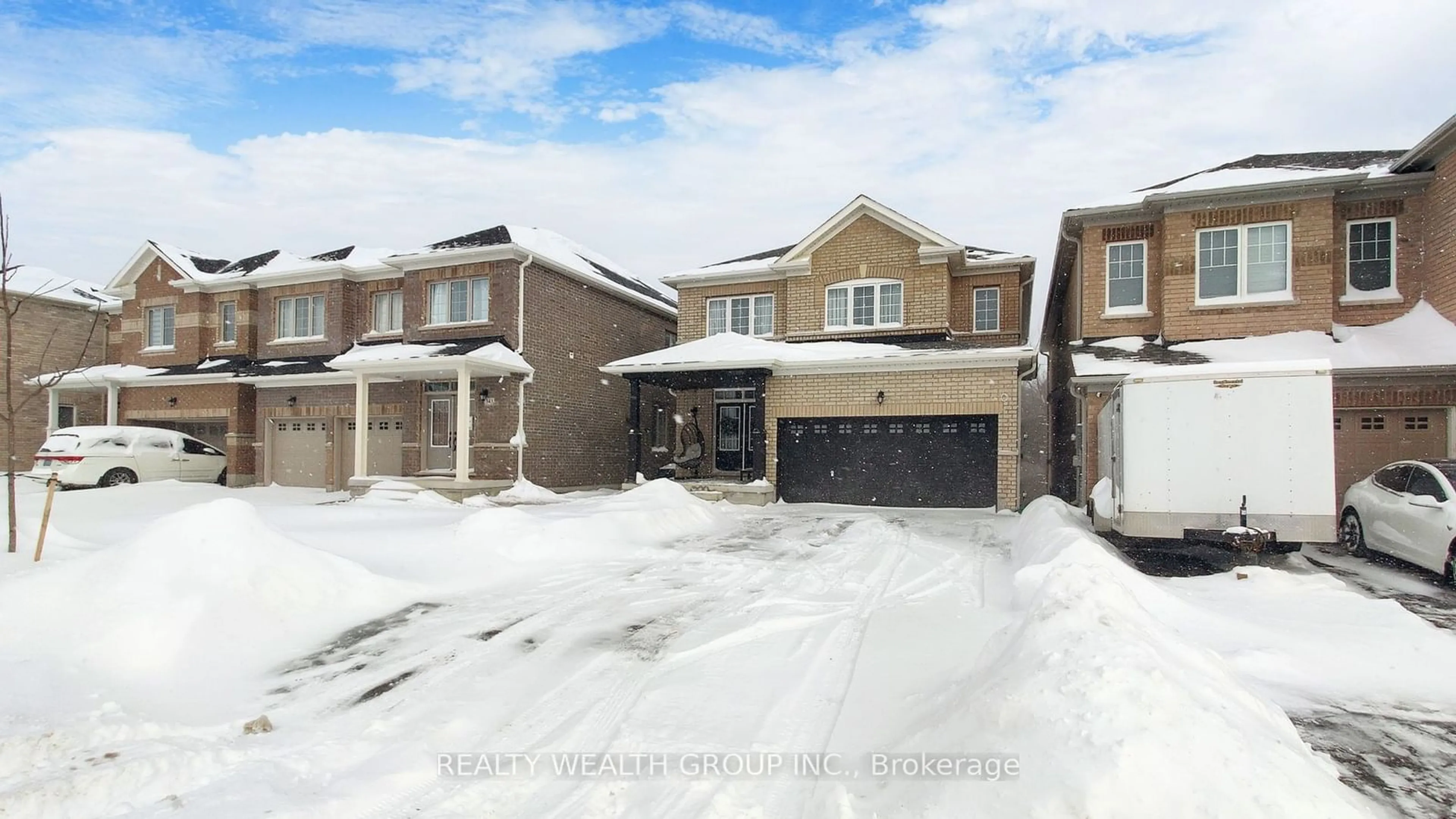 A pic from outside/outdoor area/front of a property/back of a property/a pic from drone, street for 347 Leanne Lane, Shelburne Ontario L9V 3Y2