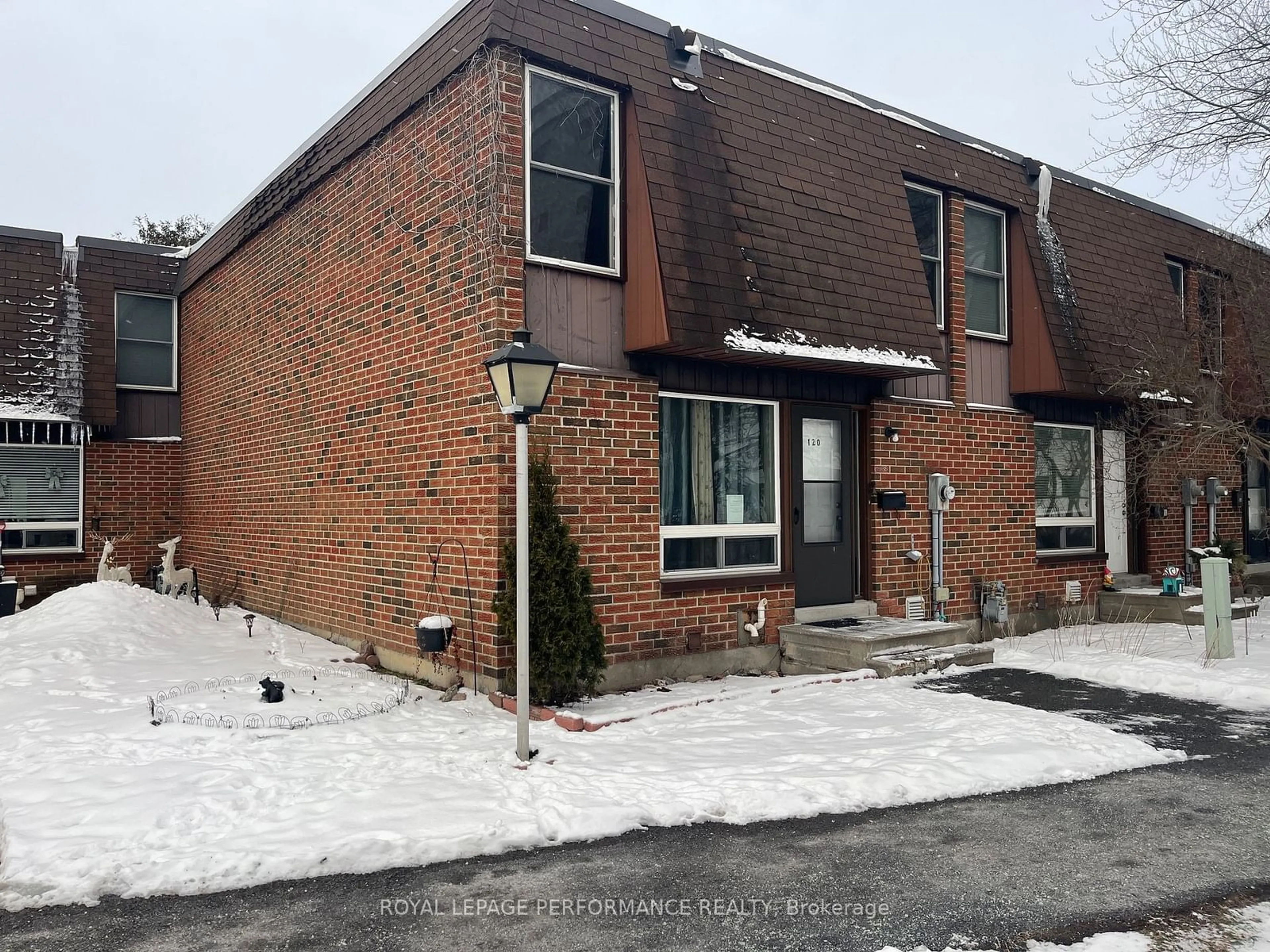 A pic from outside/outdoor area/front of a property/back of a property/a pic from drone, street for 2250 Cotters Cres #120, Hunt Club - Windsor Park Village and Area Ontario K1V 8T4