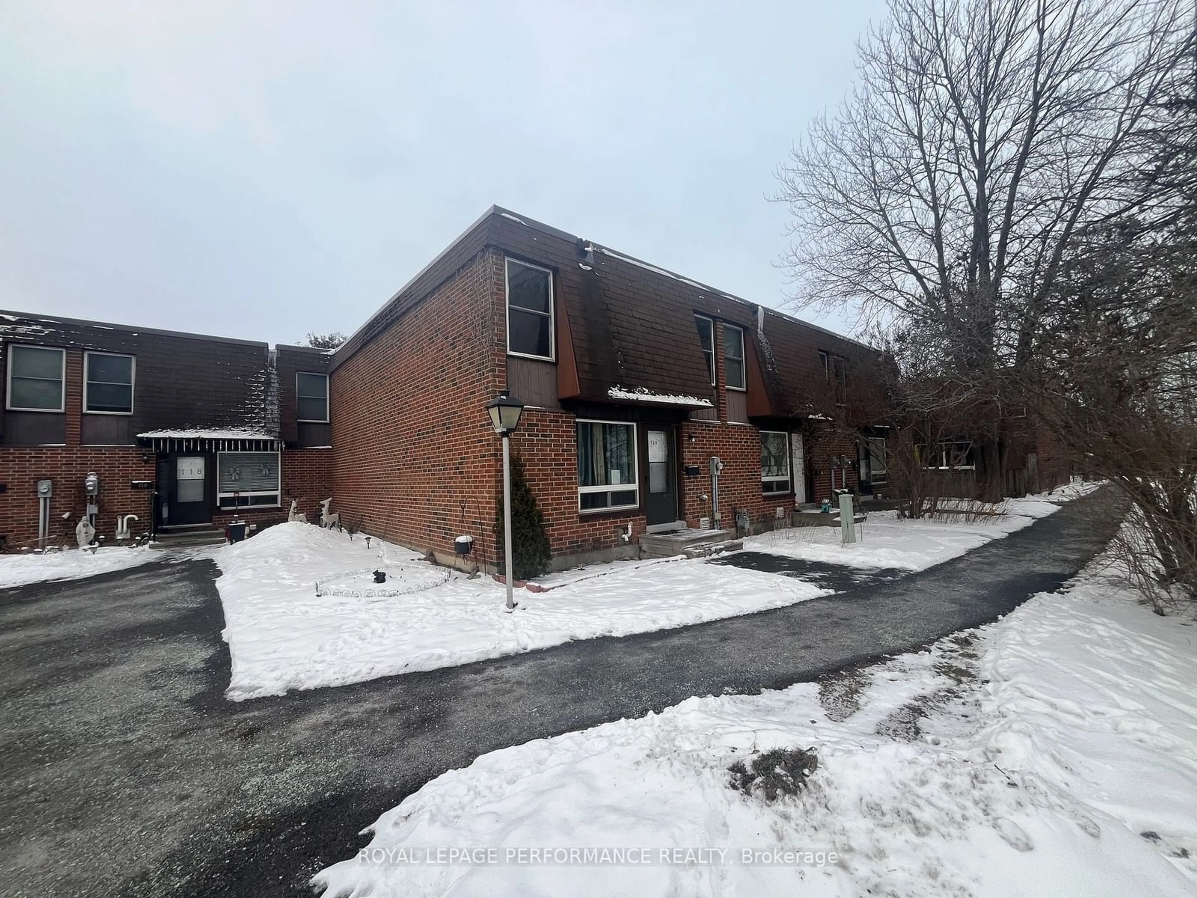 A pic from outside/outdoor area/front of a property/back of a property/a pic from drone, unknown for 2250 Cotters Cres #120, Hunt Club - Windsor Park Village and Area Ontario K1V 8T4