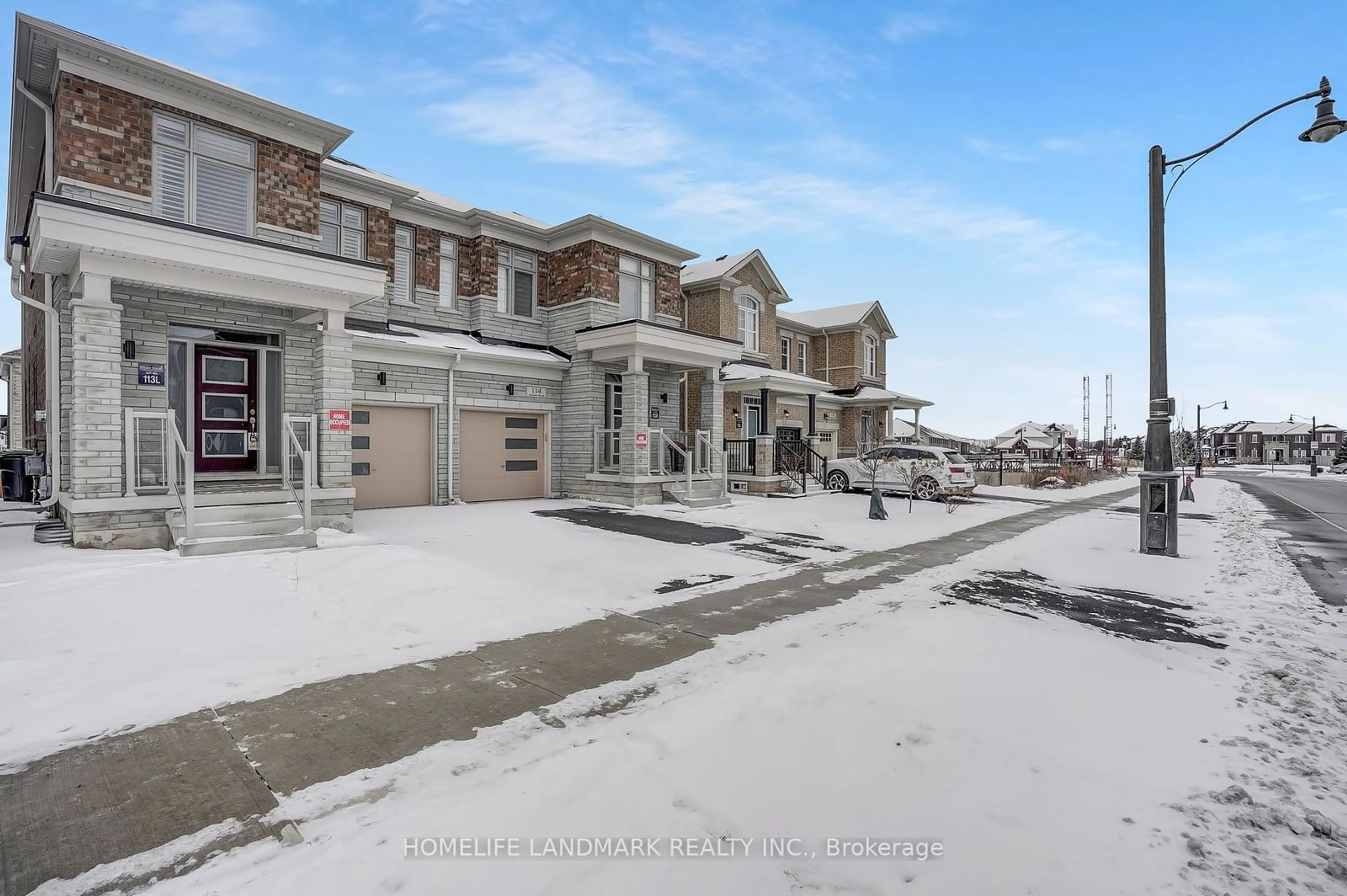 A pic from outside/outdoor area/front of a property/back of a property/a pic from drone, street for 116 Skinner Rd, Hamilton Ontario L8B 1Y3