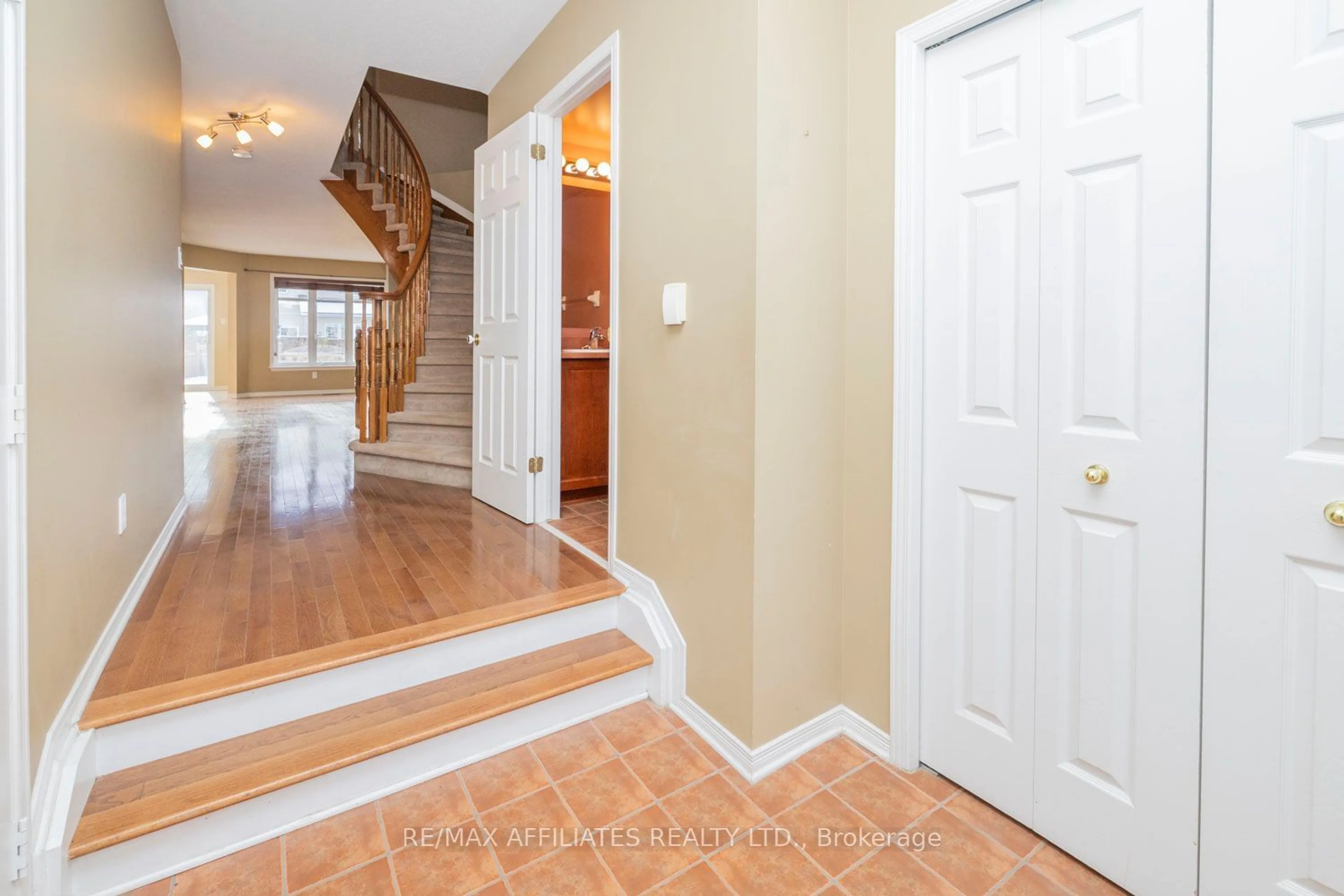 Indoor entryway for 306 Berrigan Dr, Barrhaven Ontario K2J 5B5