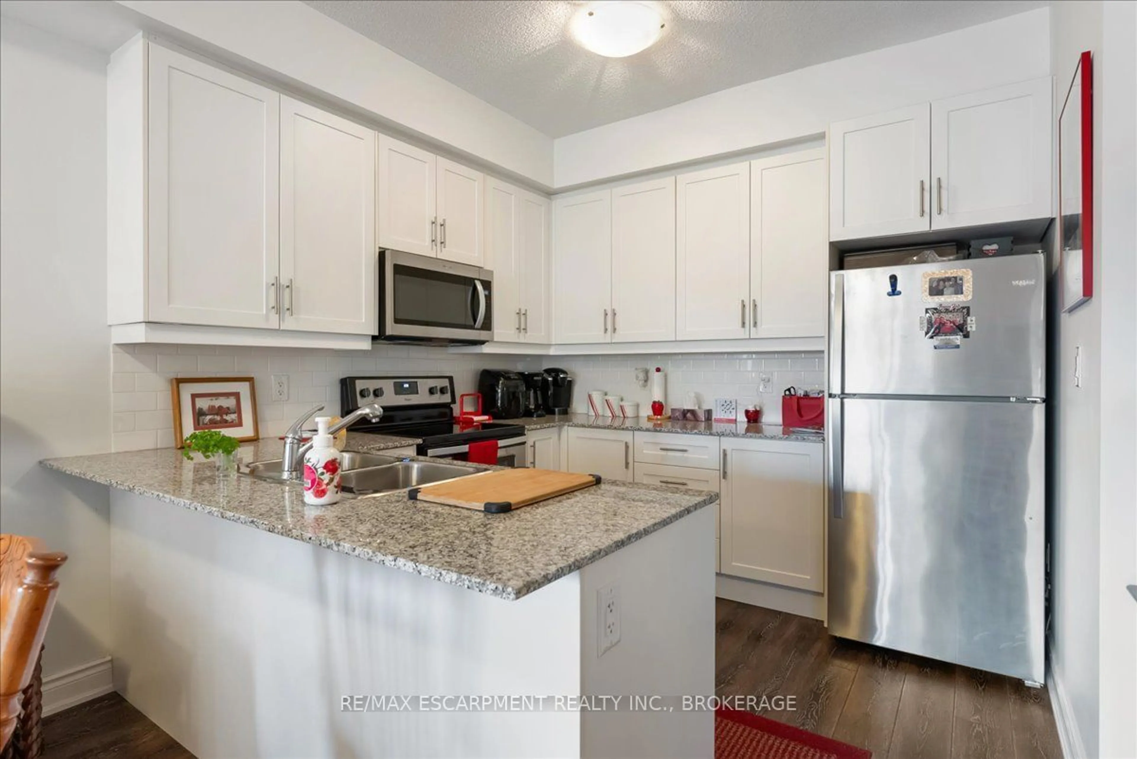 Standard kitchen, unknown for 8111 Forest Glen Dr #225, Niagara Falls Ontario L2H 2Y7