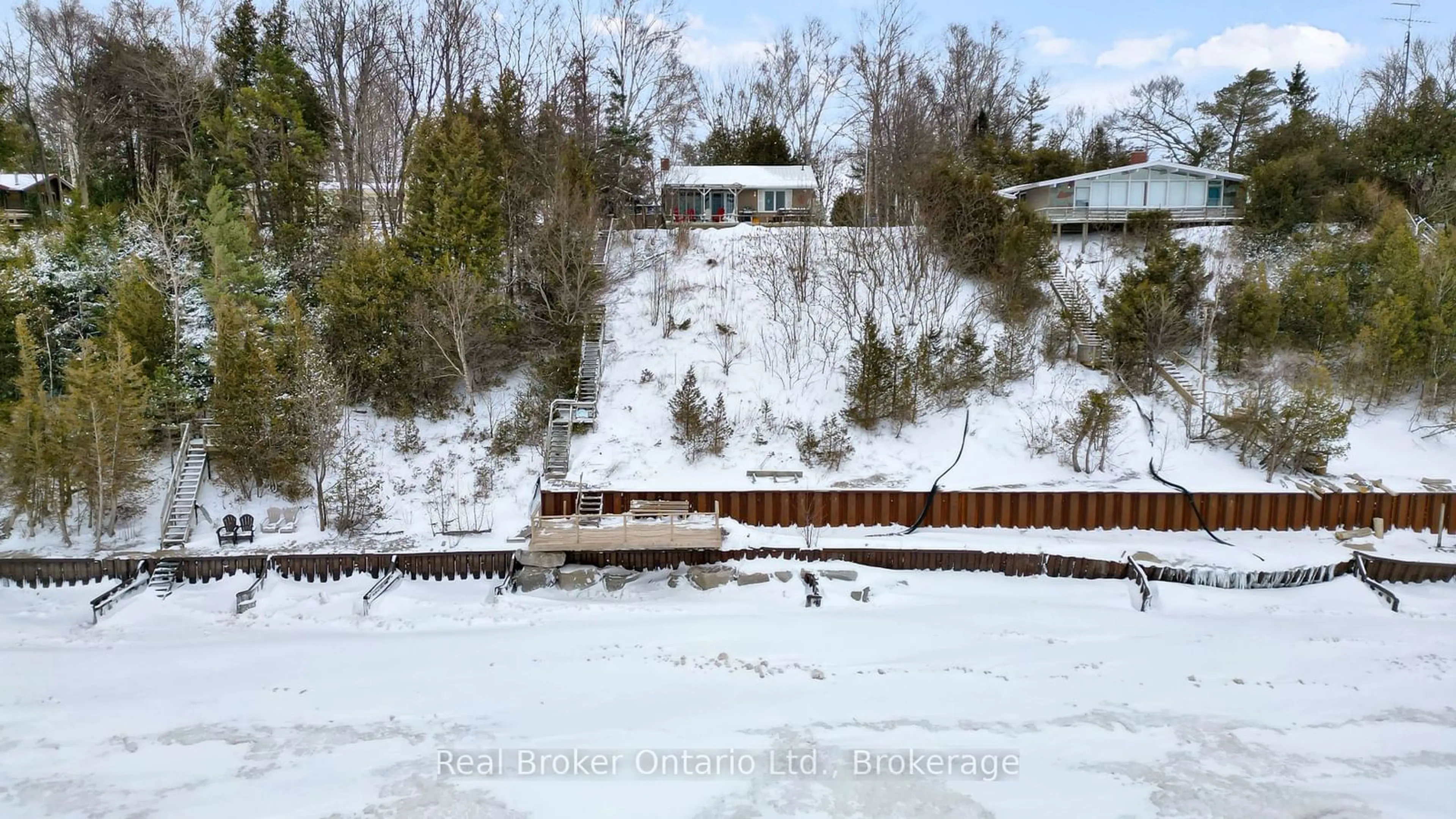 A pic from outside/outdoor area/front of a property/back of a property/a pic from drone, unknown for 74453 Woodland Dr, Bluewater Ontario N0M 1G0