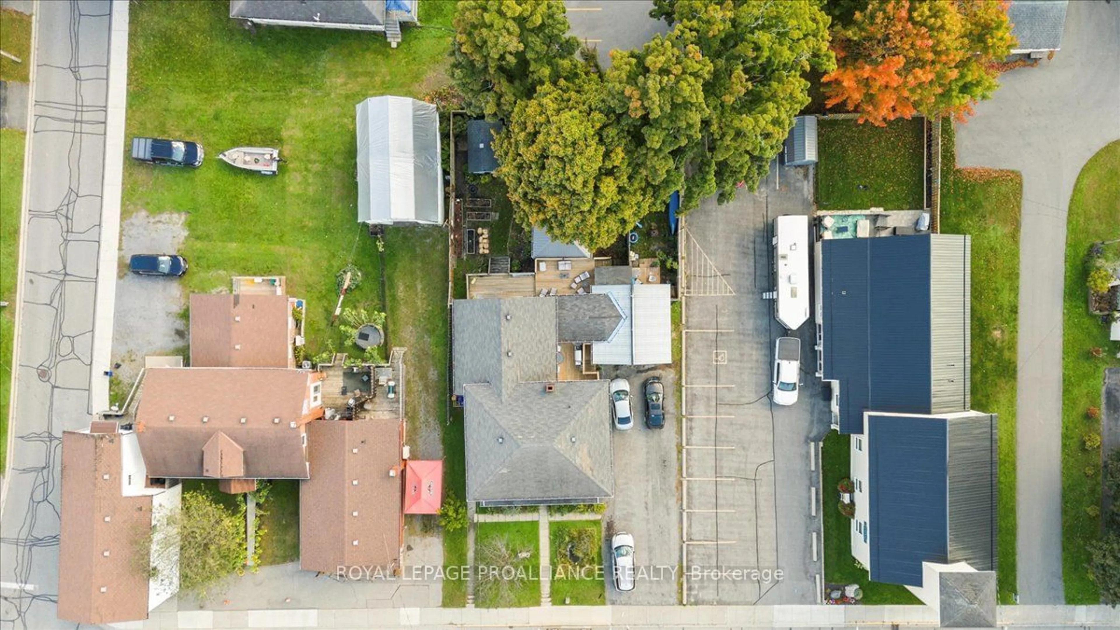 A pic from outside/outdoor area/front of a property/back of a property/a pic from drone, street for 141 Main St, Brighton Ontario K0K 1H0