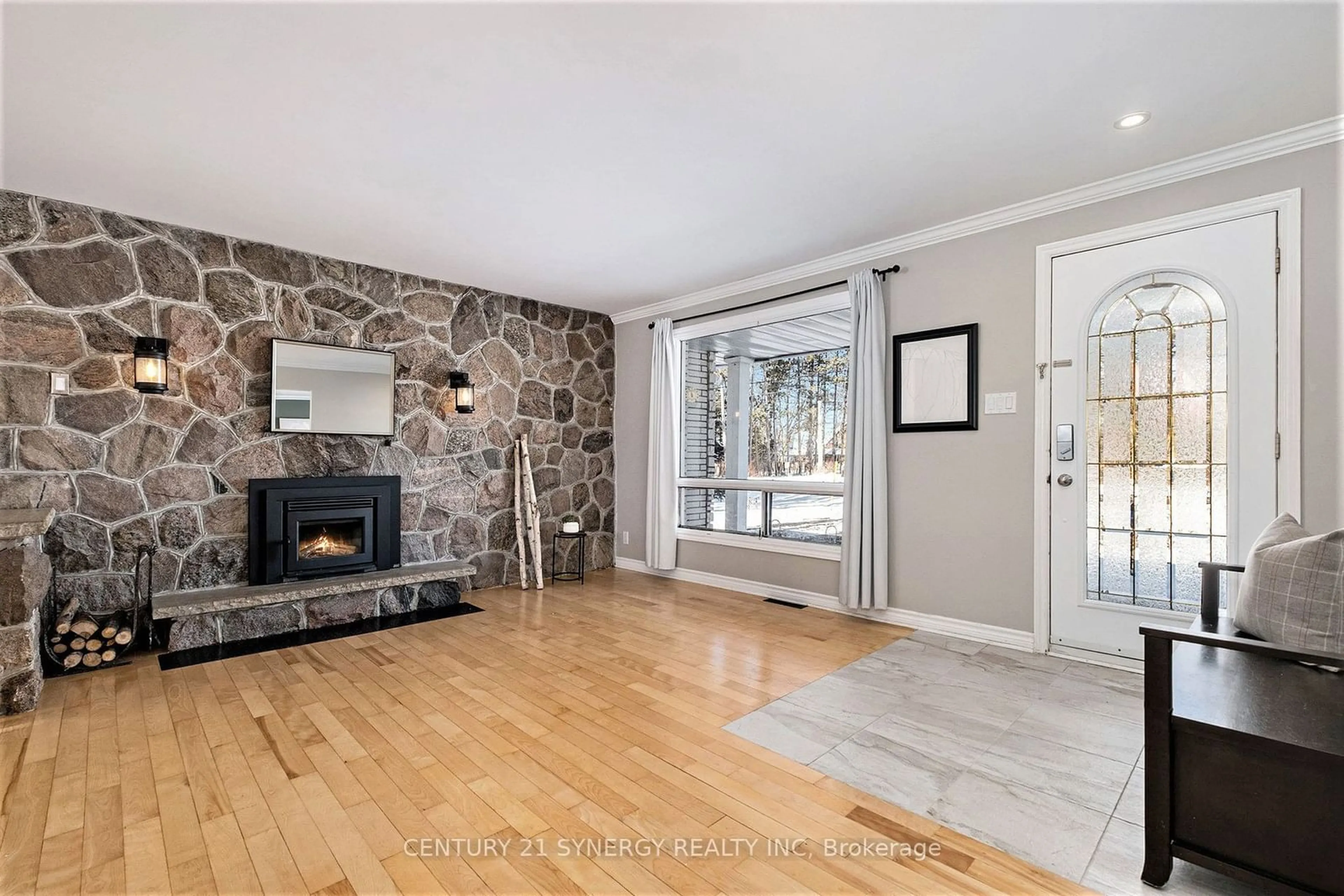 Living room with furniture, unknown for 3300 Old Montreal Rd, Orleans - Cumberland and Area Ontario K4C 1H9