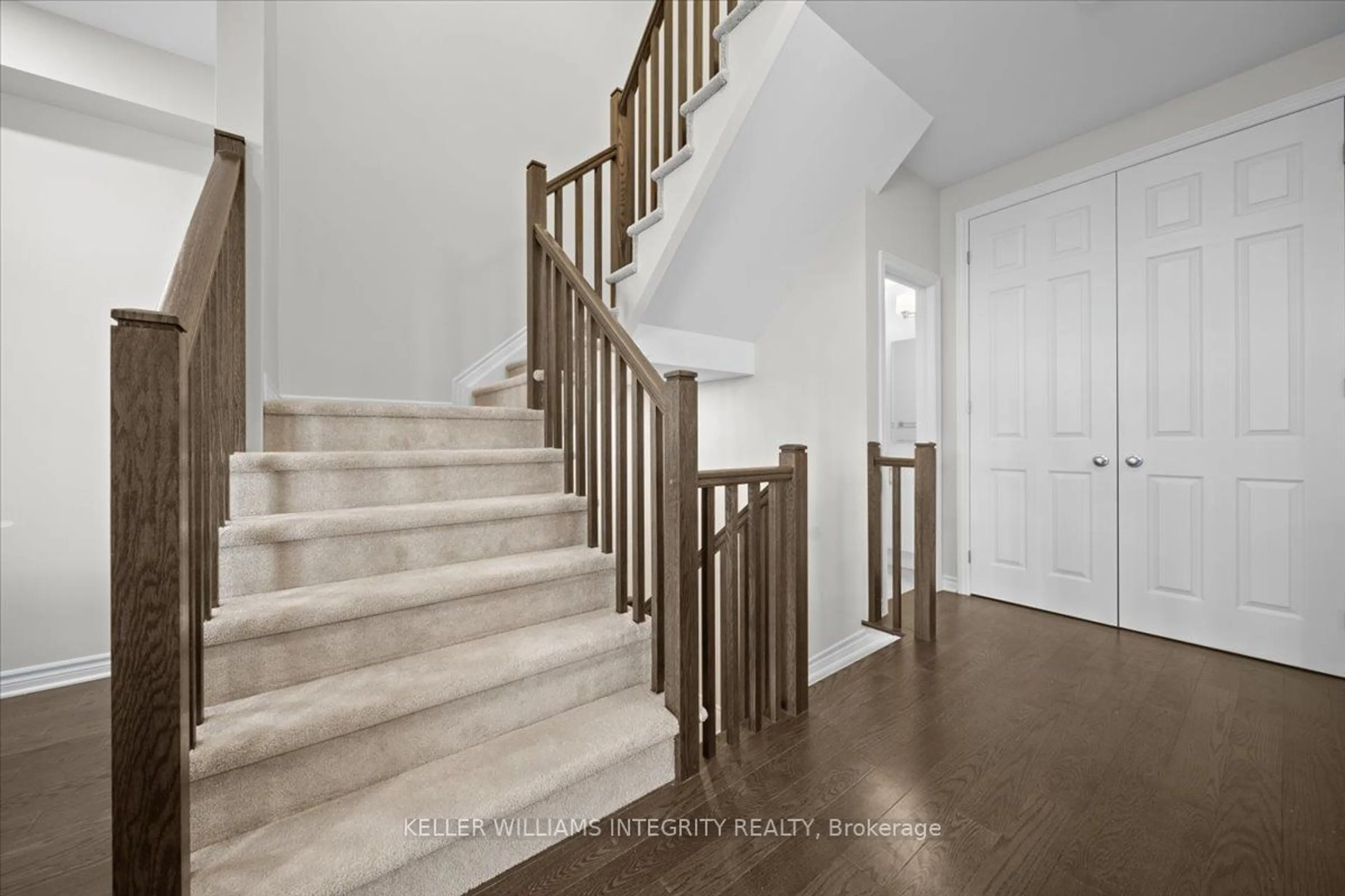 Stairs for 281 Pastel Way, Barrhaven Ontario K2J 6C1