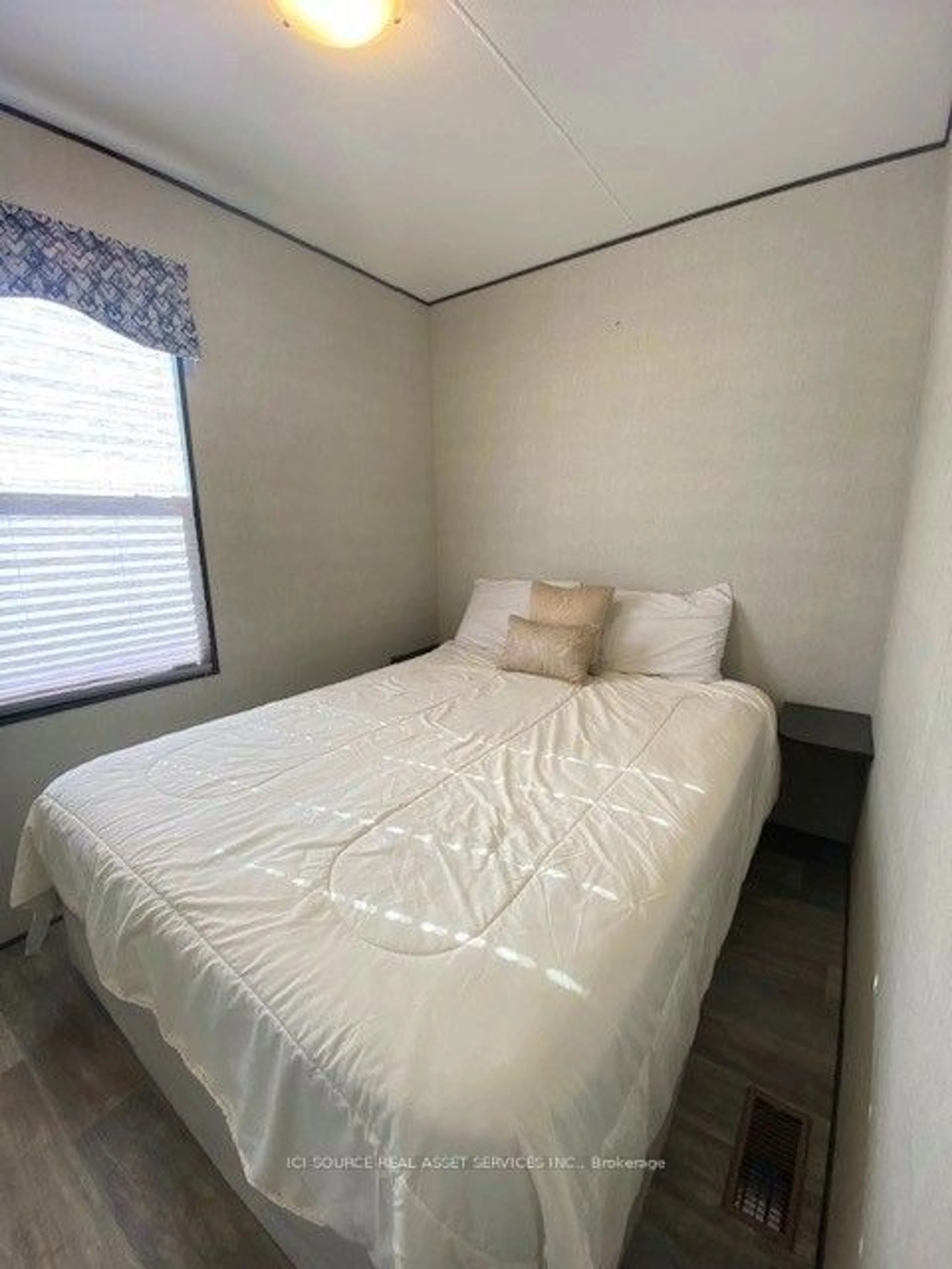 Bedroom with bed, unknown for 155 McCrearys Beach #LFT406, Drummond/North Elmsley Ontario K7H 3C8