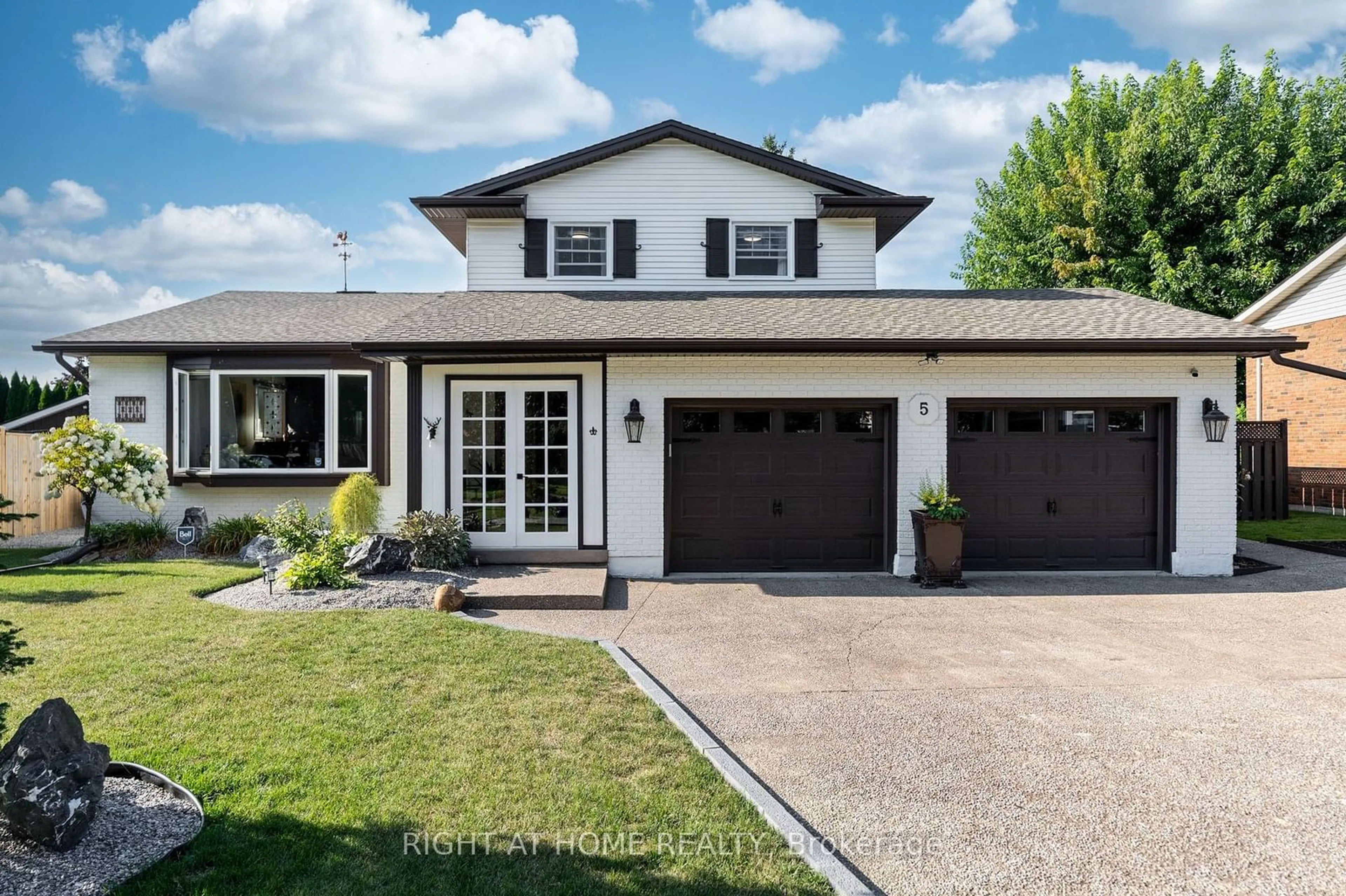 Home with brick exterior material, street for 5 Lower Canada Dr, Niagara-on-the-Lake Ontario L0S 1J0