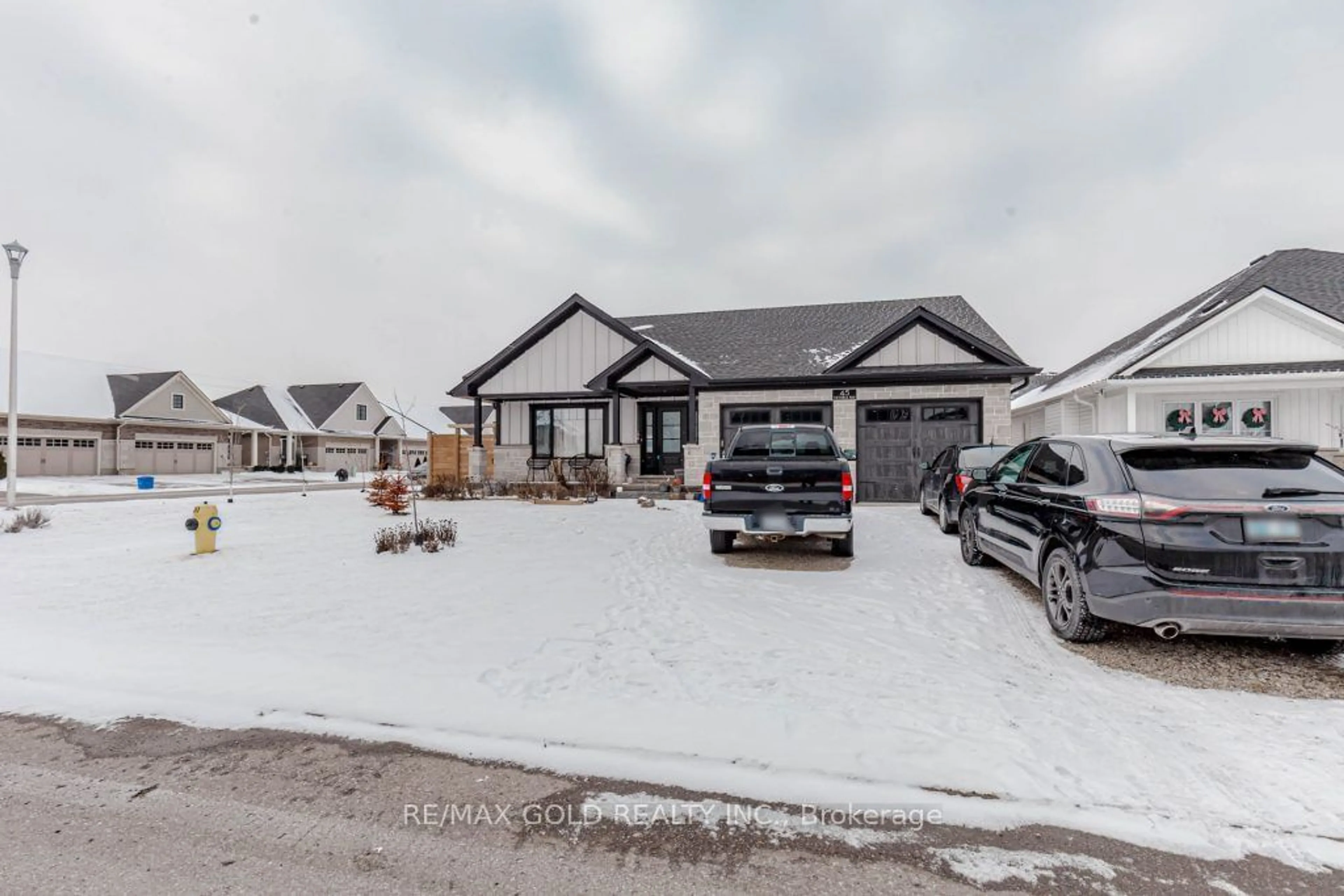 A pic from outside/outdoor area/front of a property/back of a property/a pic from drone, street for 45 Victoria Way, Tillsonburg Ontario N4G 0K1