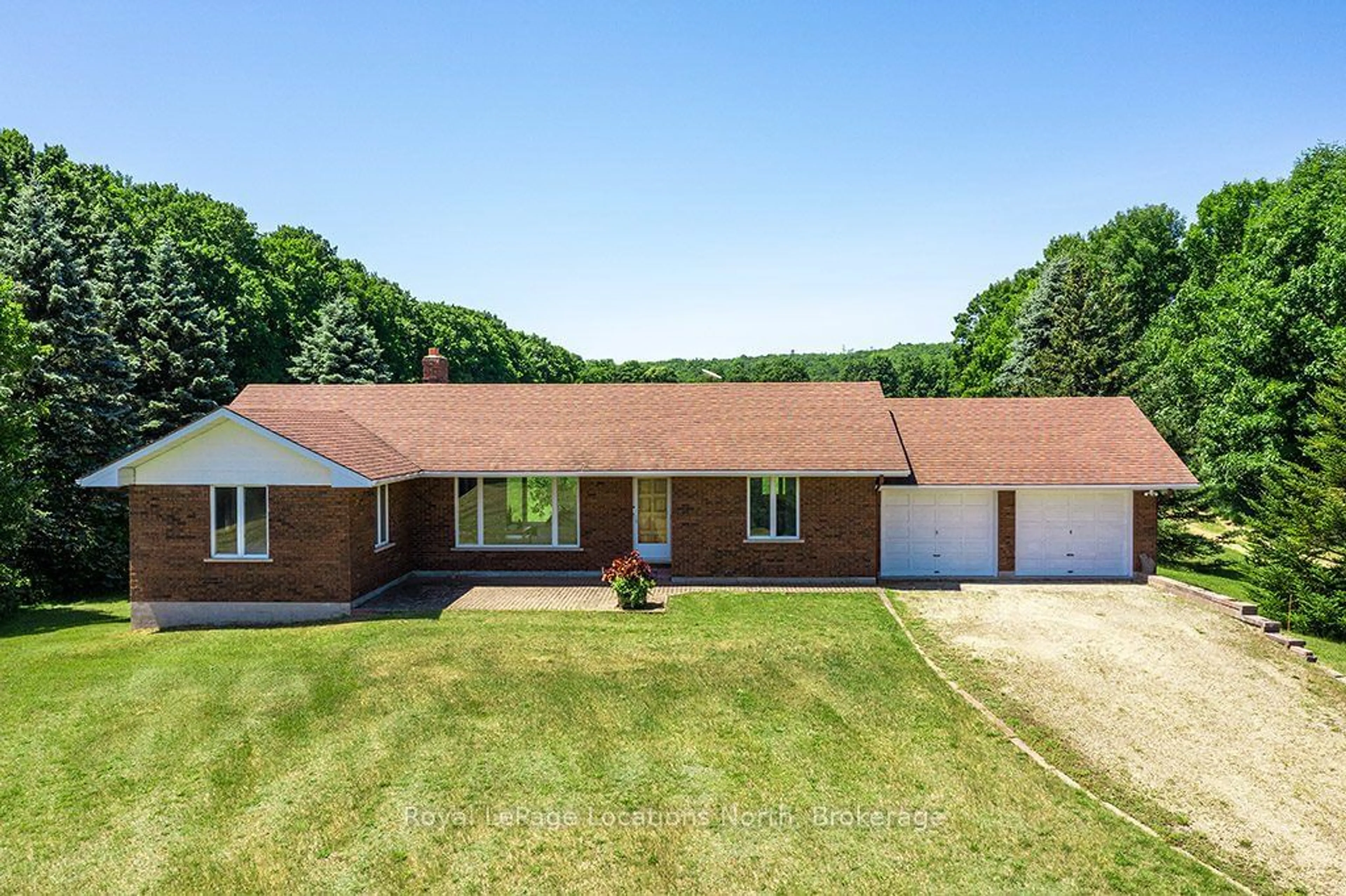 A pic from outside/outdoor area/front of a property/back of a property/a pic from drone, unknown for 159038 7th Line, Meaford Ontario N4L 1W5