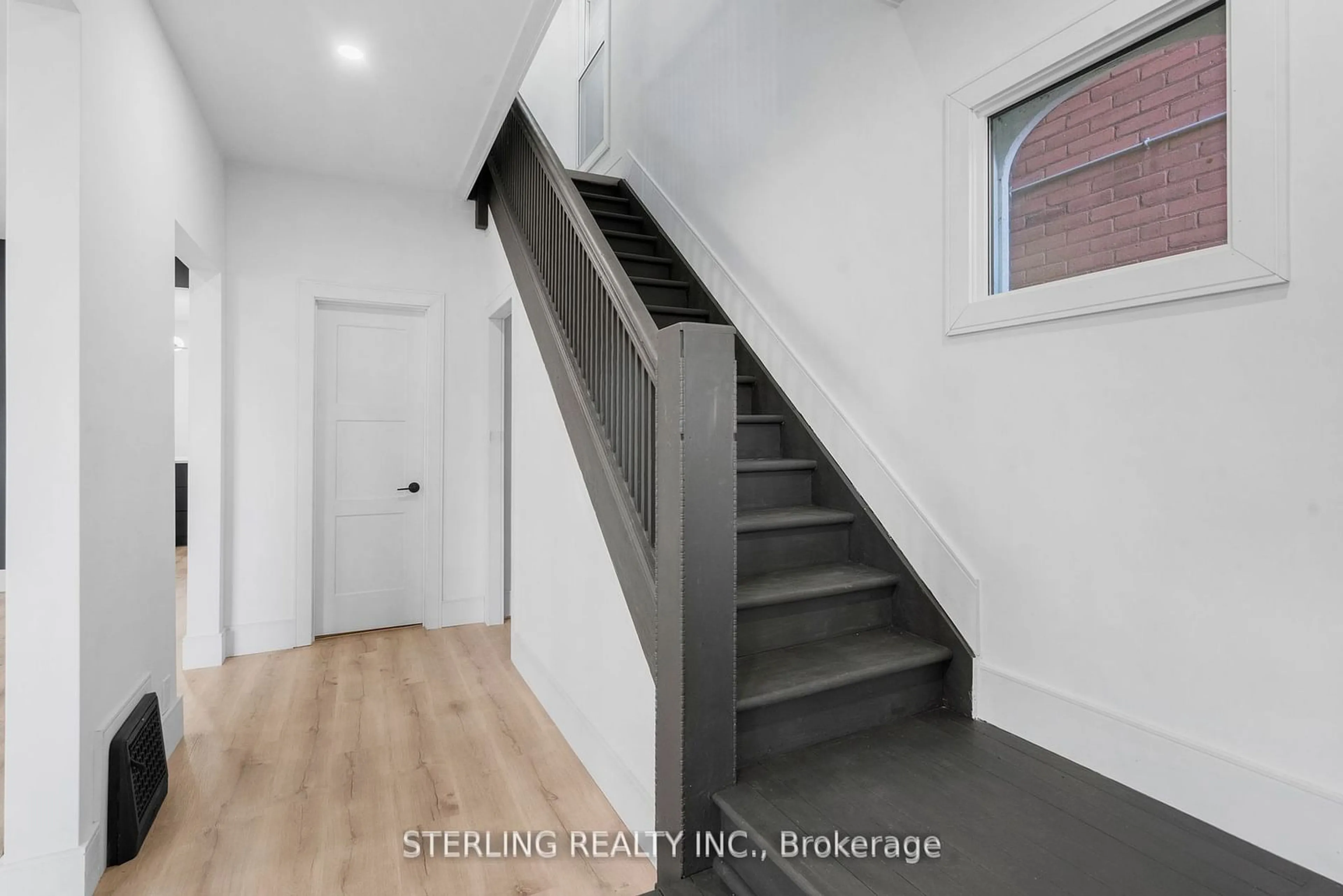 Stairs for 200 Stewart St, Peterborough Ontario K9J 3M5