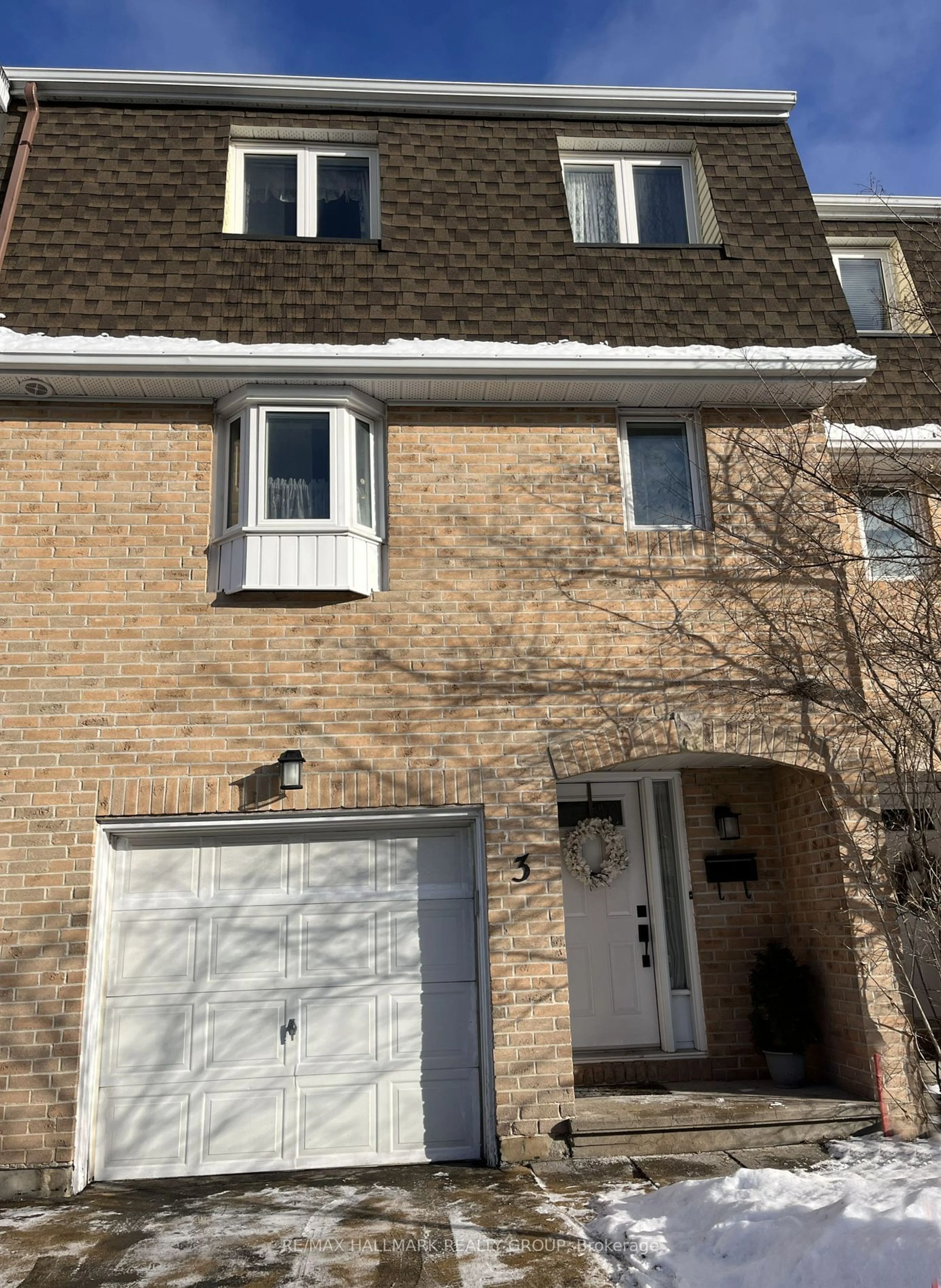 Home with brick exterior material, street for 3 Lightfoot Pl, Kanata Ontario K2L 3M5