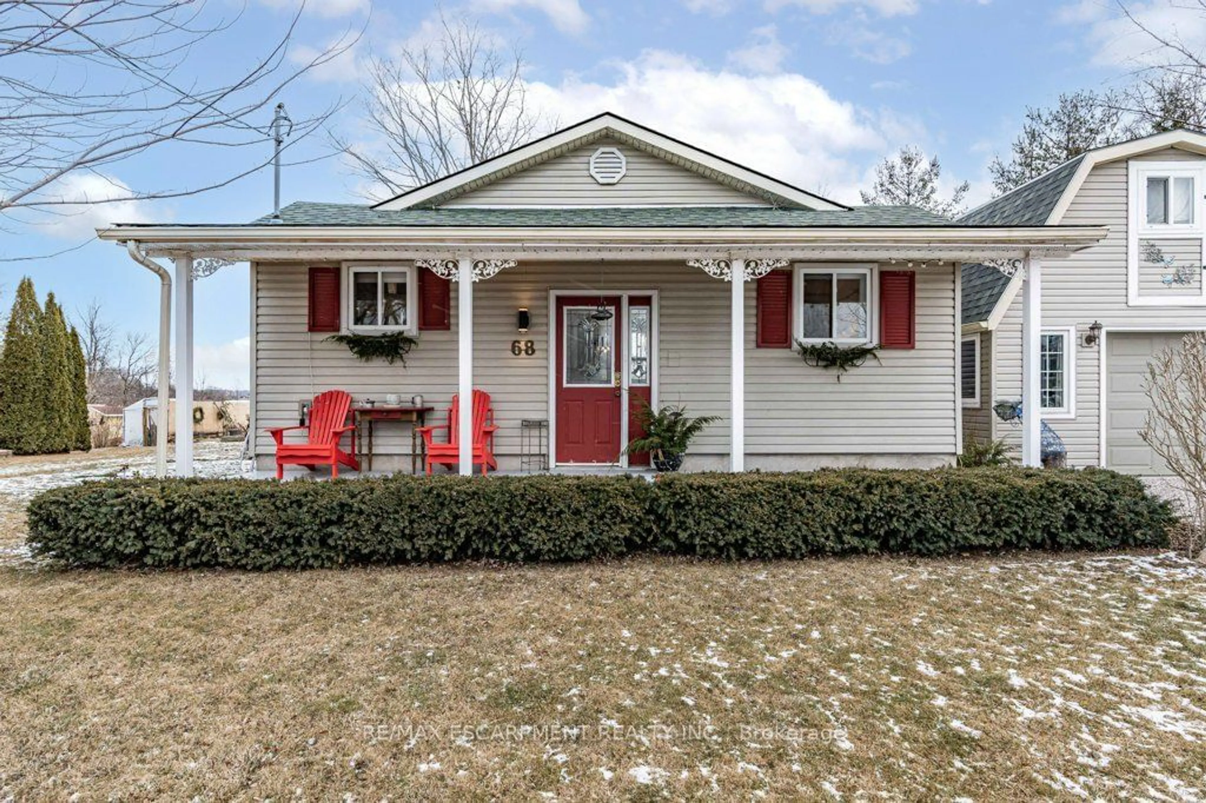 Home with vinyl exterior material, street for 68 Wilcox Dr, Haldimand Ontario N0A 1P0