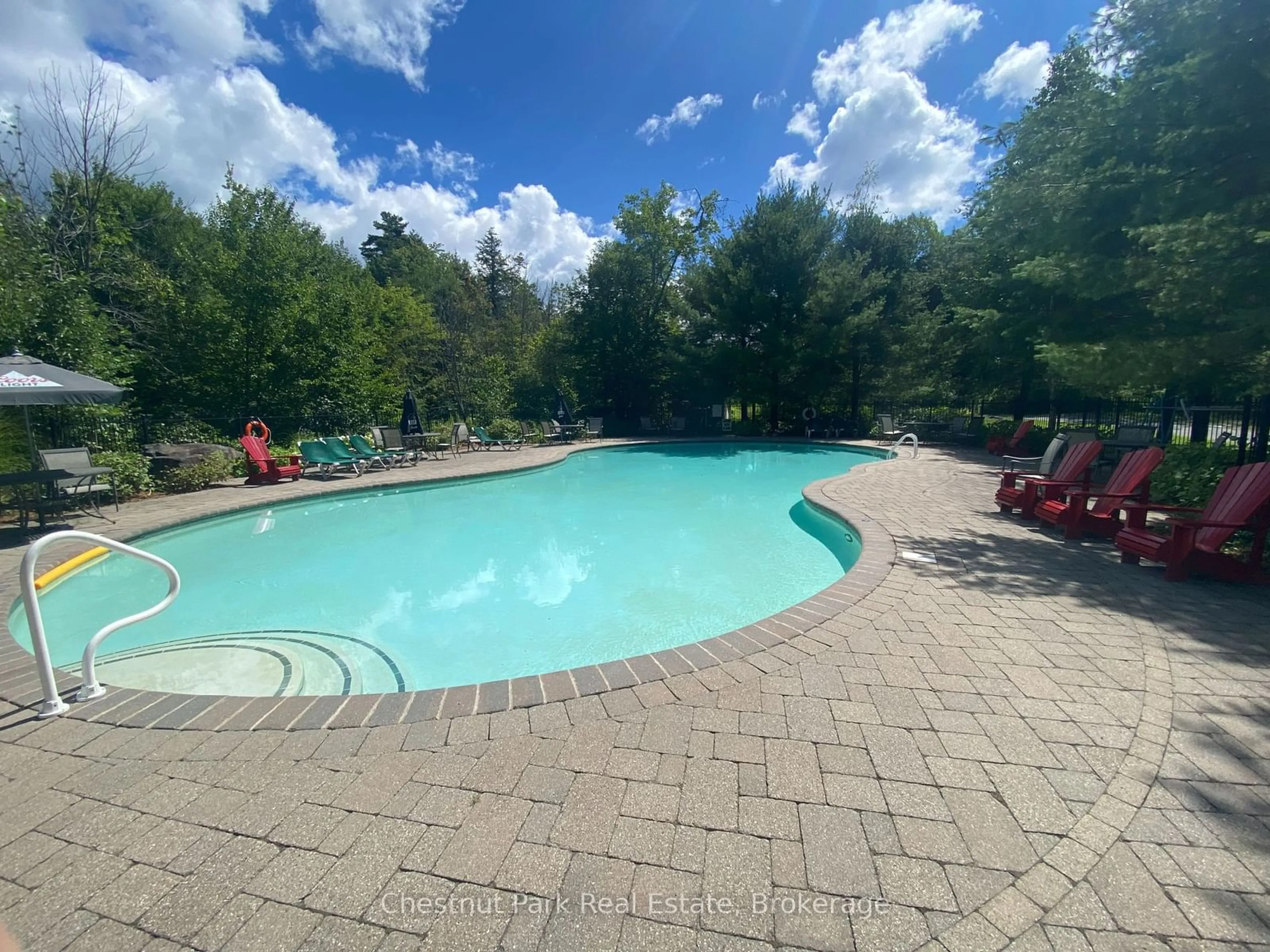 Pool for 101 GLEN ABBEY Way, Seguin Ontario P2A 2W8