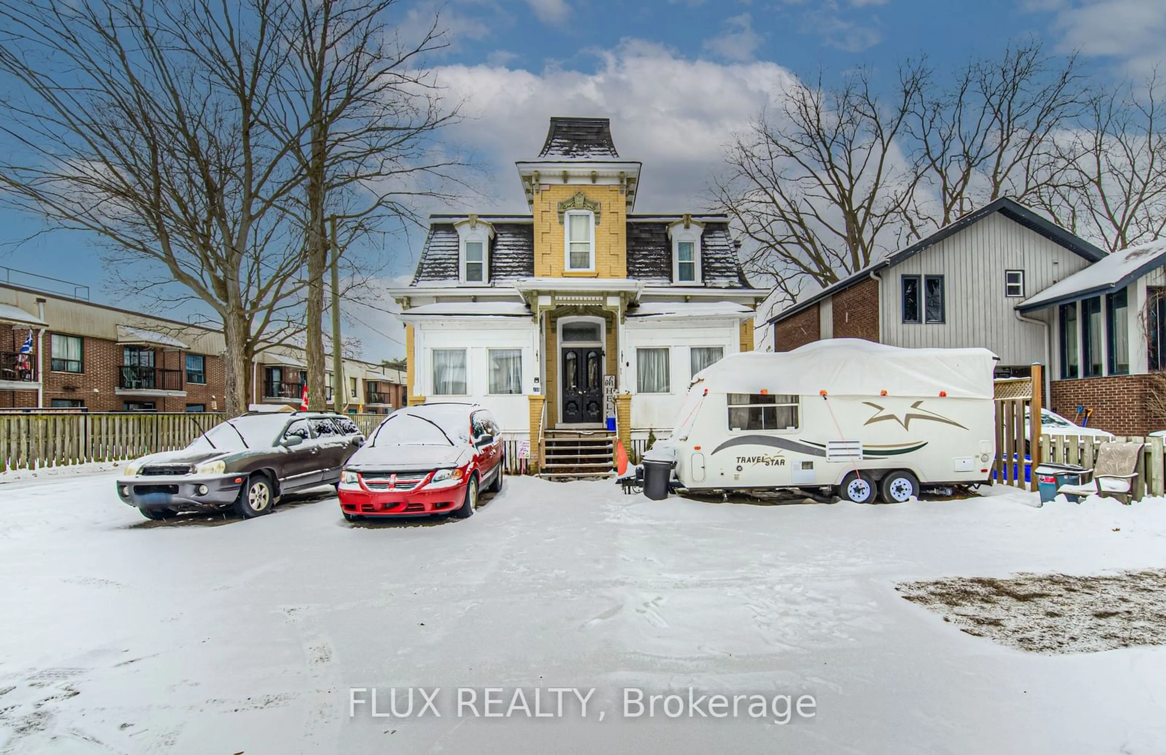 A pic from outside/outdoor area/front of a property/back of a property/a pic from drone, building for 156 Grand Ave, Cambridge Ontario N1S 2M4