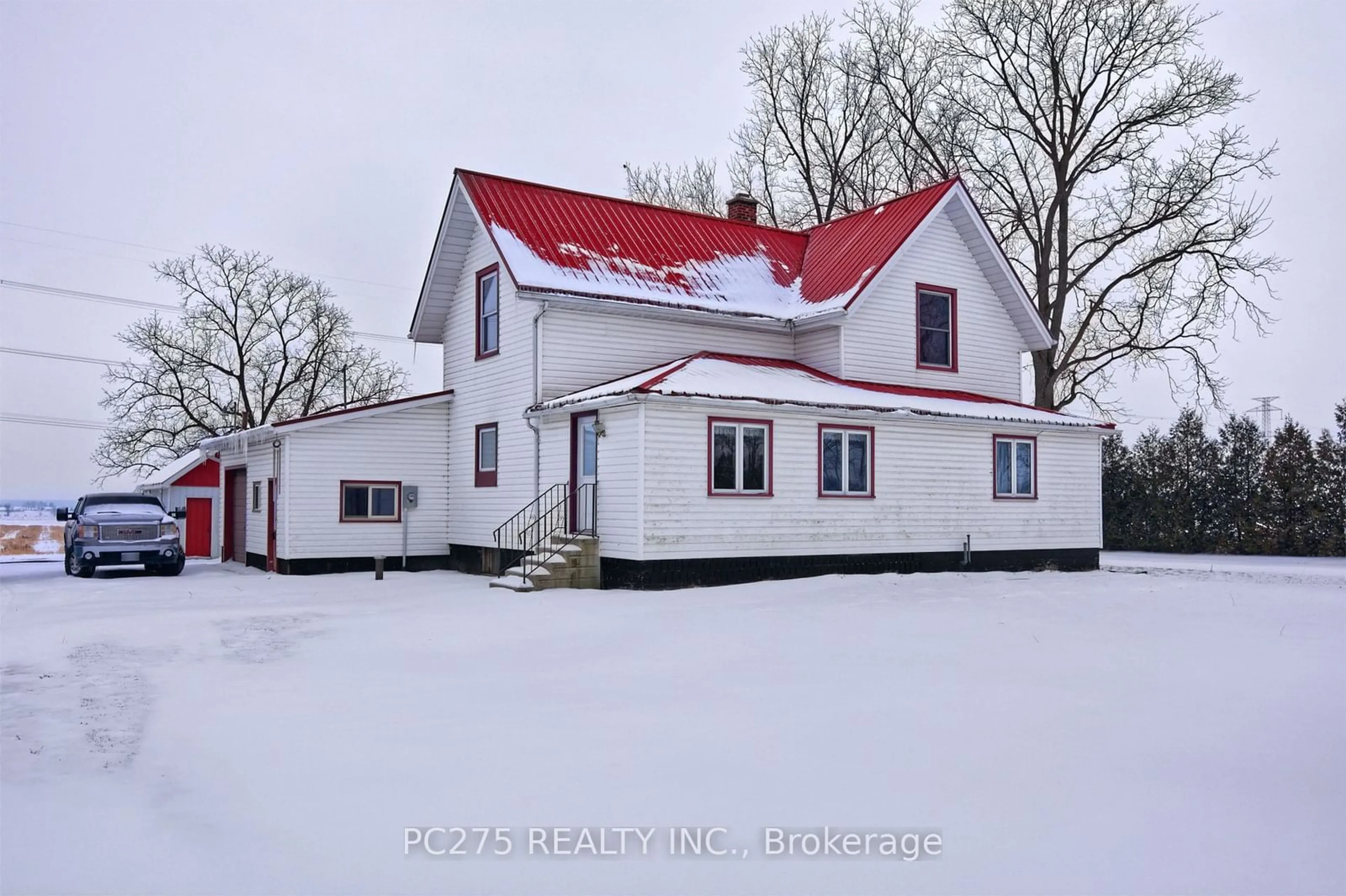 A pic from outside/outdoor area/front of a property/back of a property/a pic from drone, building for 51655 Lyons Line, Malahide Ontario N0L 2J0