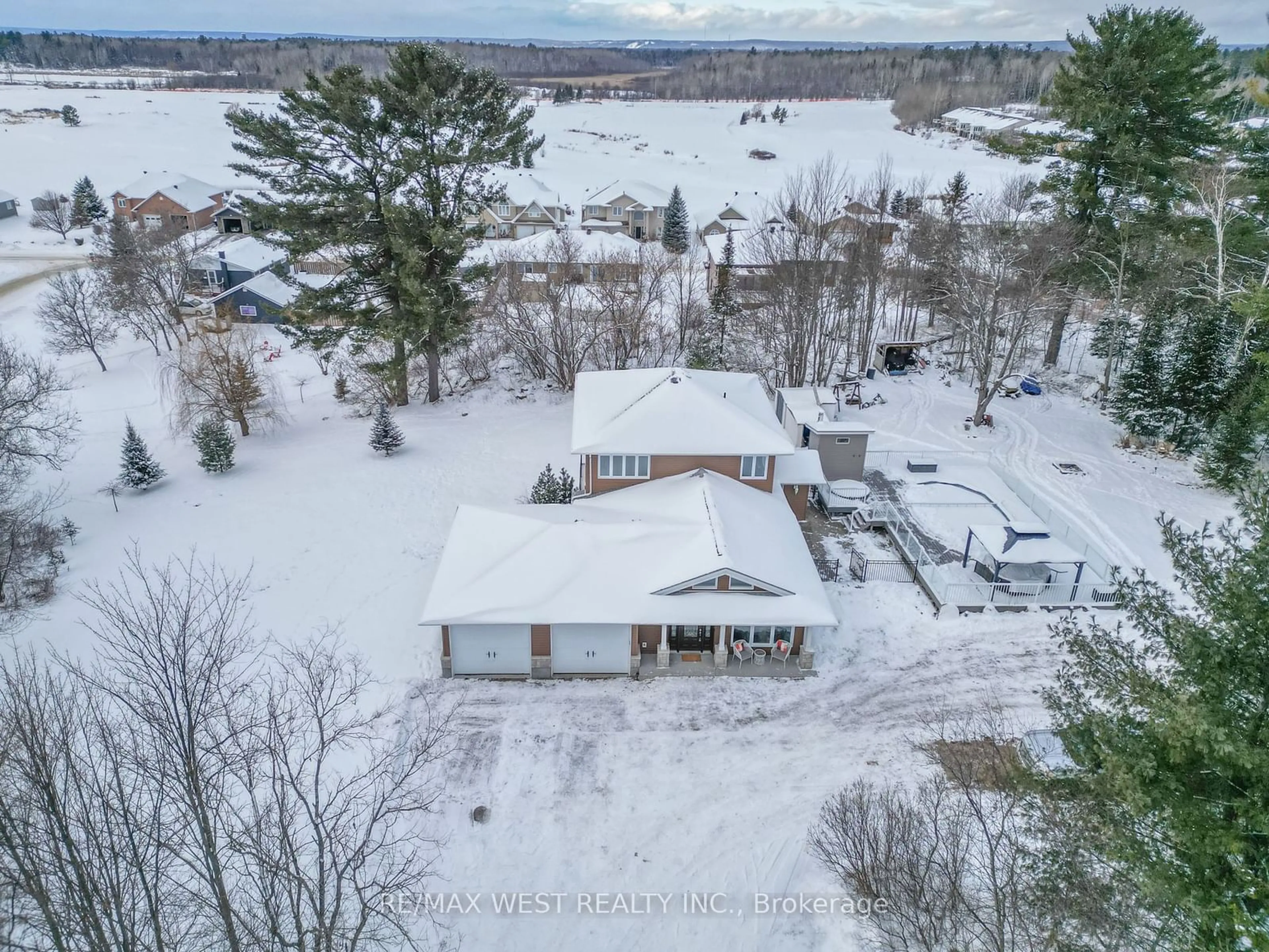 A pic from outside/outdoor area/front of a property/back of a property/a pic from drone, water/lake/river/ocean view for 222 Golf Course Rd, Callander Ontario P0H 1H0