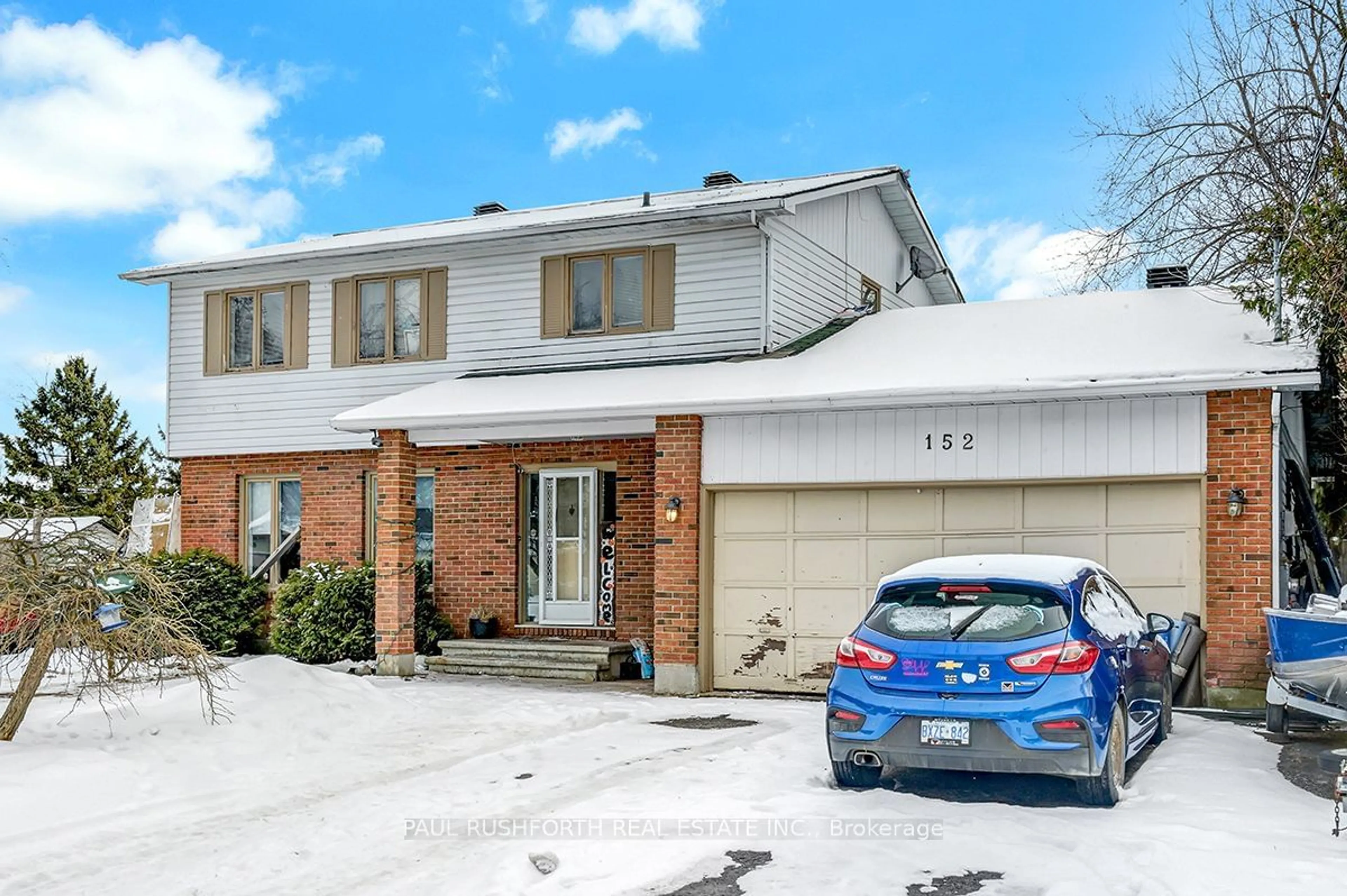 Home with brick exterior material, street for 152 Dunlop Cres, Russell Ontario K4R 1B3