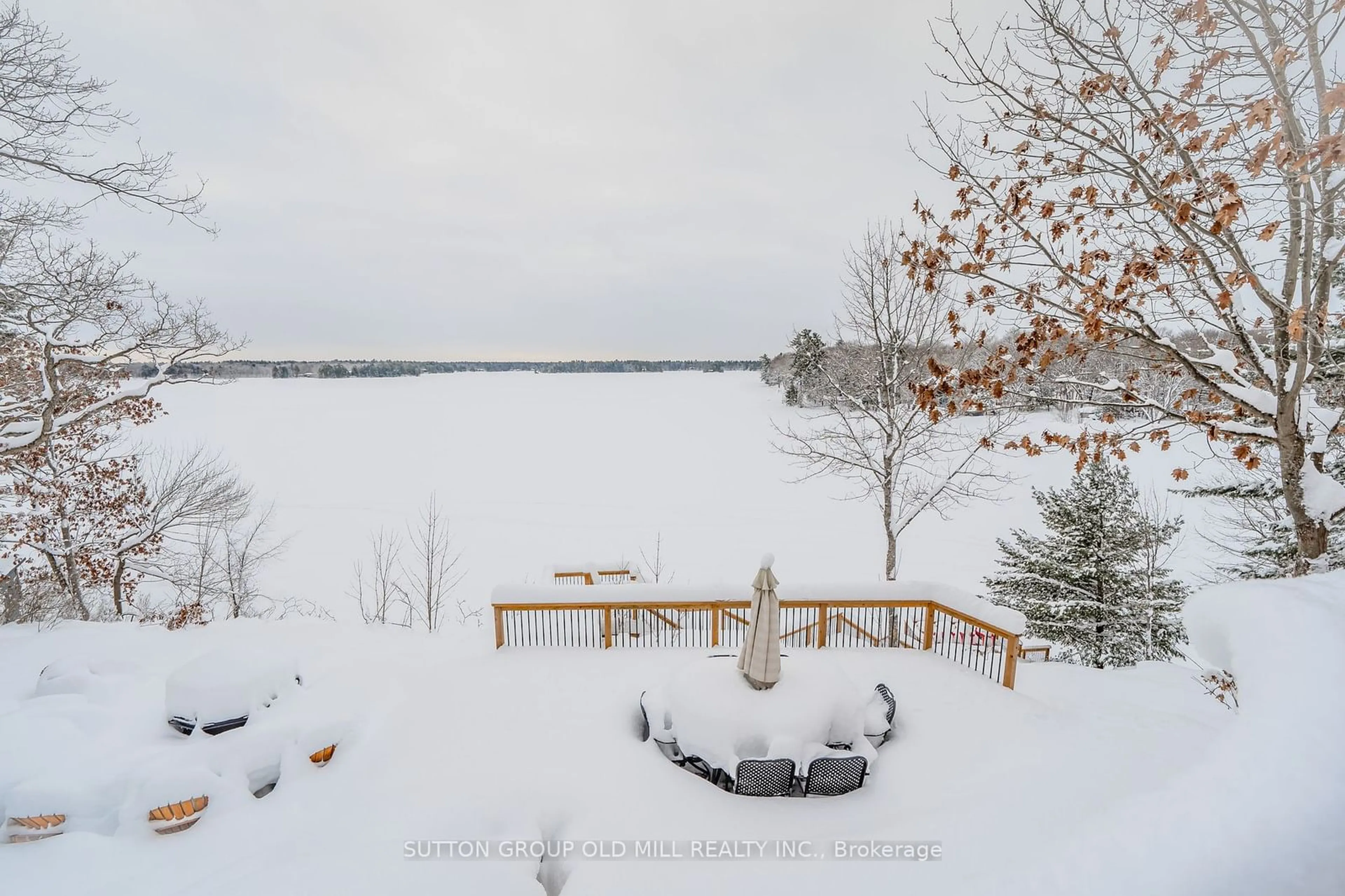 A pic from outside/outdoor area/front of a property/back of a property/a pic from drone, water/lake/river/ocean view for 1025 North Morrison Lake Rd, Gravenhurst Ontario P0E 1G0