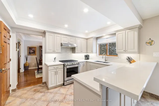 Additional property image - 274 LLOYMINN Ave