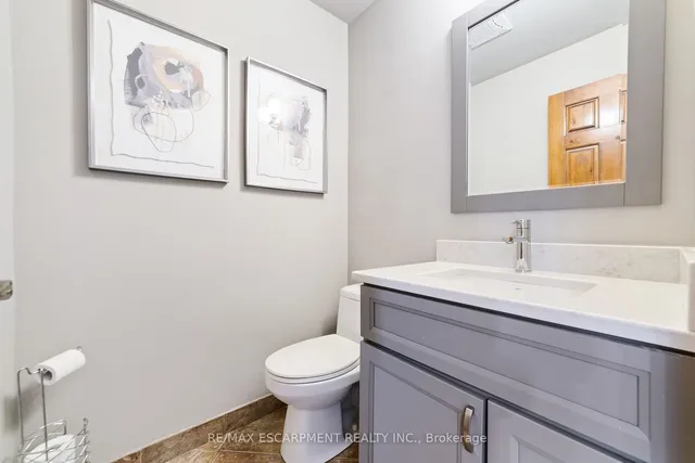 Additional property image - 274 LLOYMINN Ave