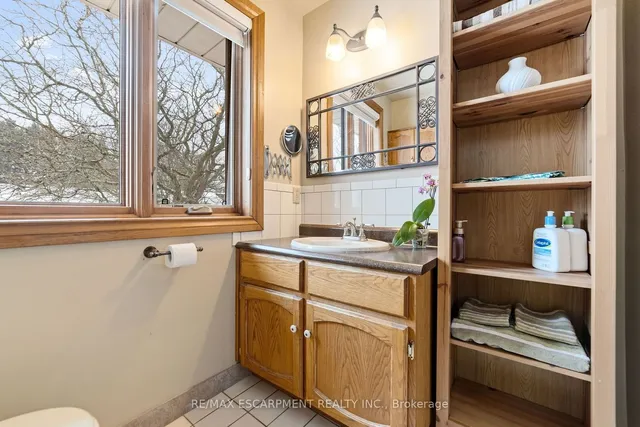Additional property image - 274 LLOYMINN Ave