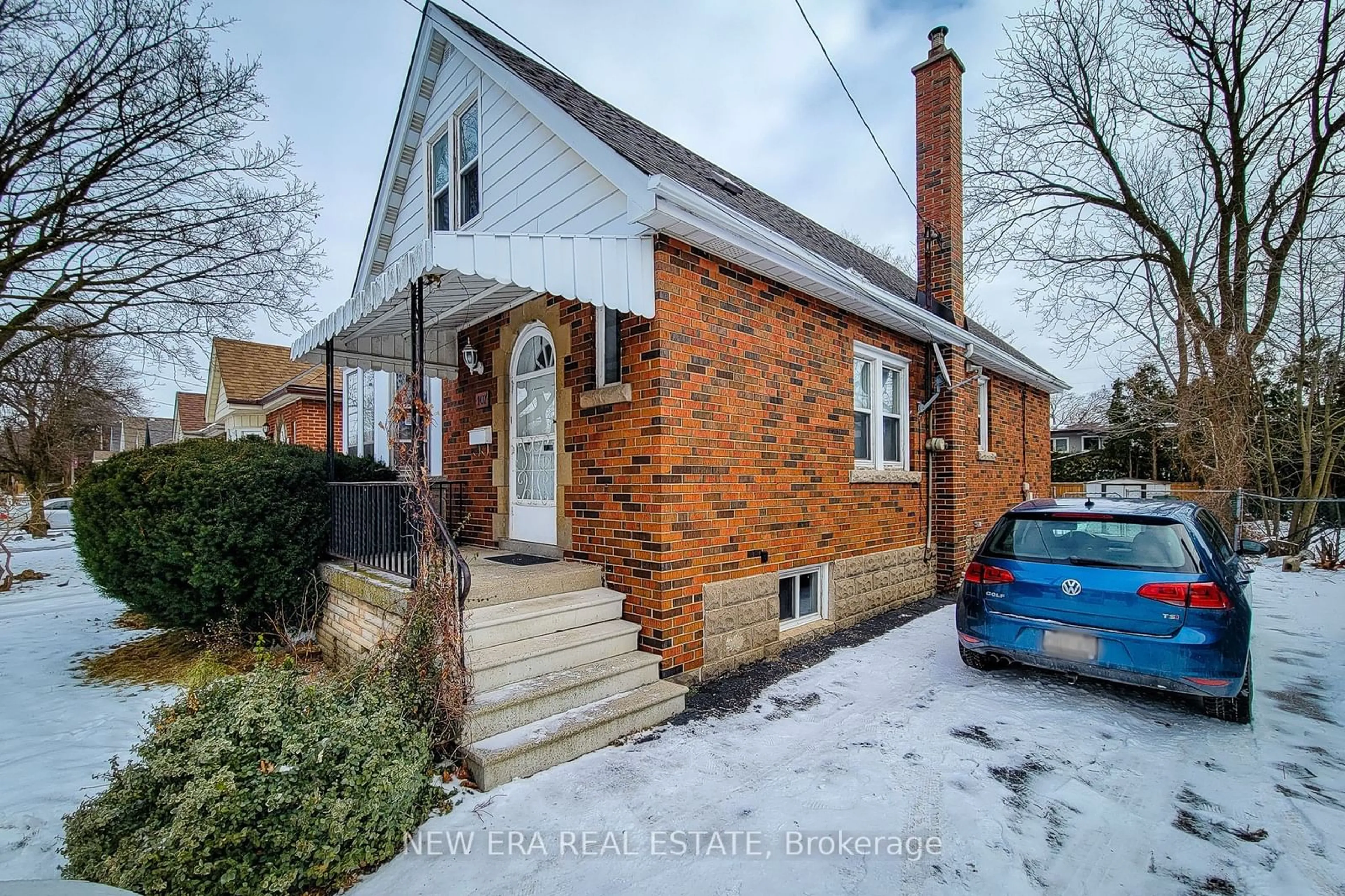 Home with brick exterior material, street for 107 Haddon Ave, Hamilton Ontario L8S 1X7