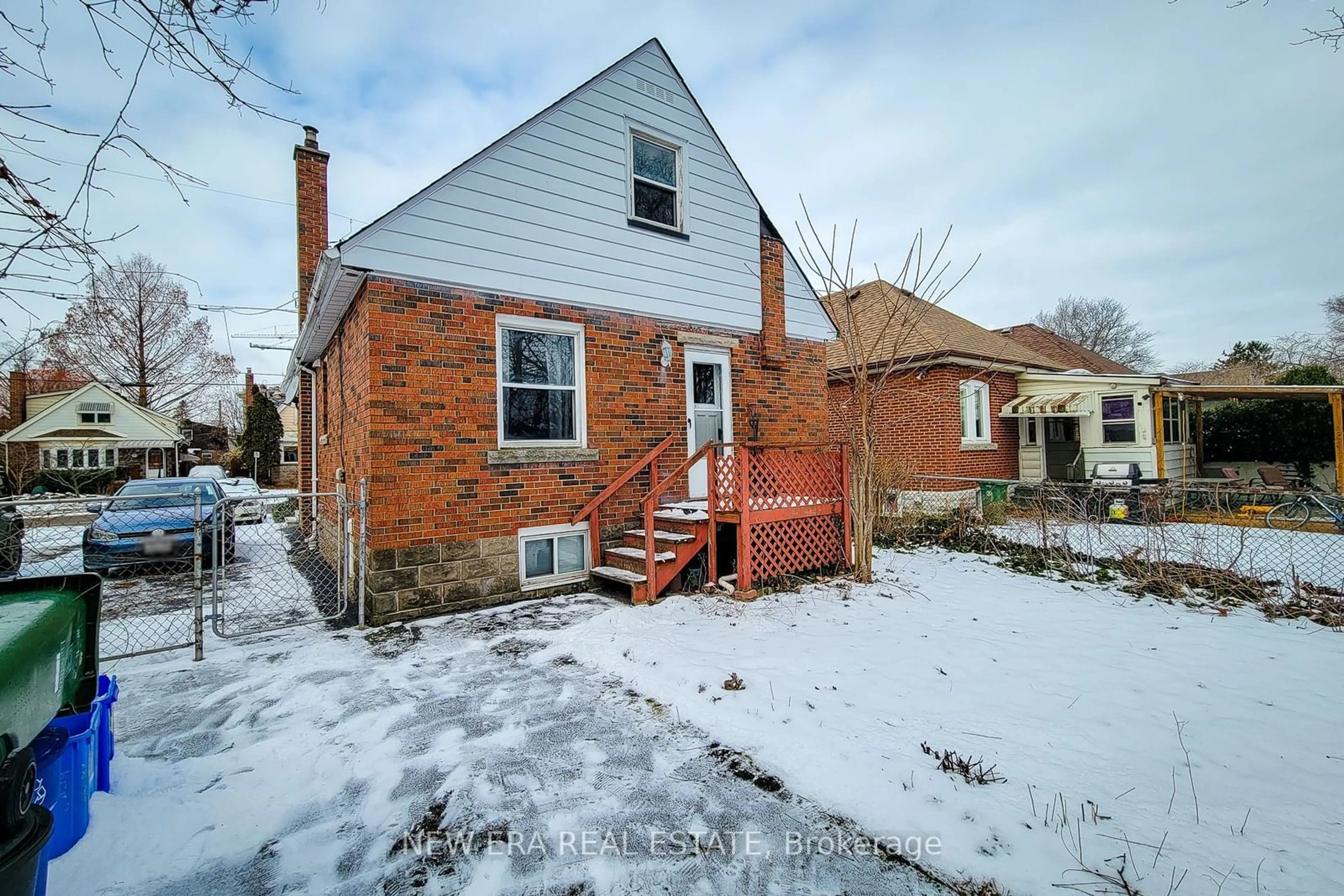 Home with brick exterior material, street for 107 Haddon Ave, Hamilton Ontario L8S 1X7