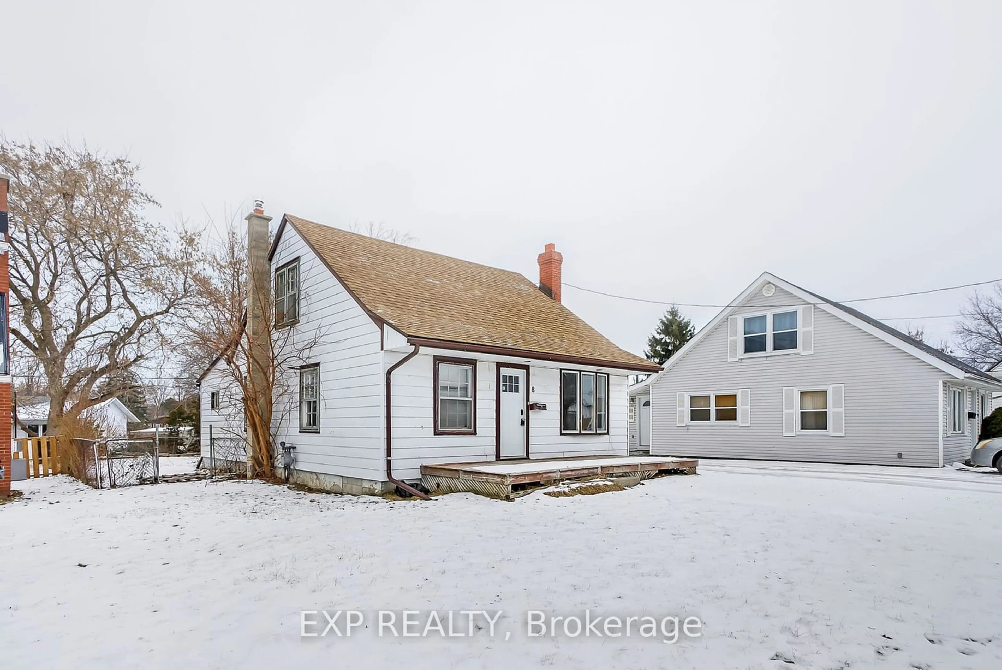 A pic from outside/outdoor area/front of a property/back of a property/a pic from drone, street for 8 Jackson St, Quinte West Ontario K8V 1Z7