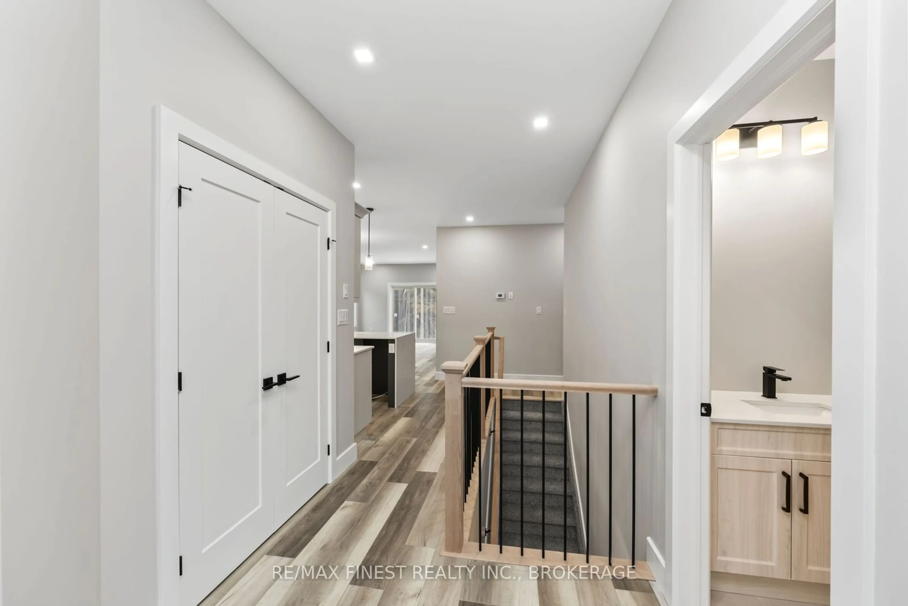 Indoor entryway for 161 Creighton Dr, Loyalist Ontario K0K 2H0