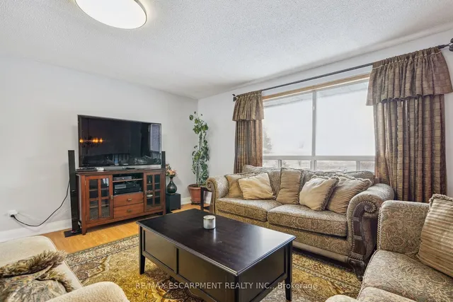 Additional property image - 515 Brock Rd