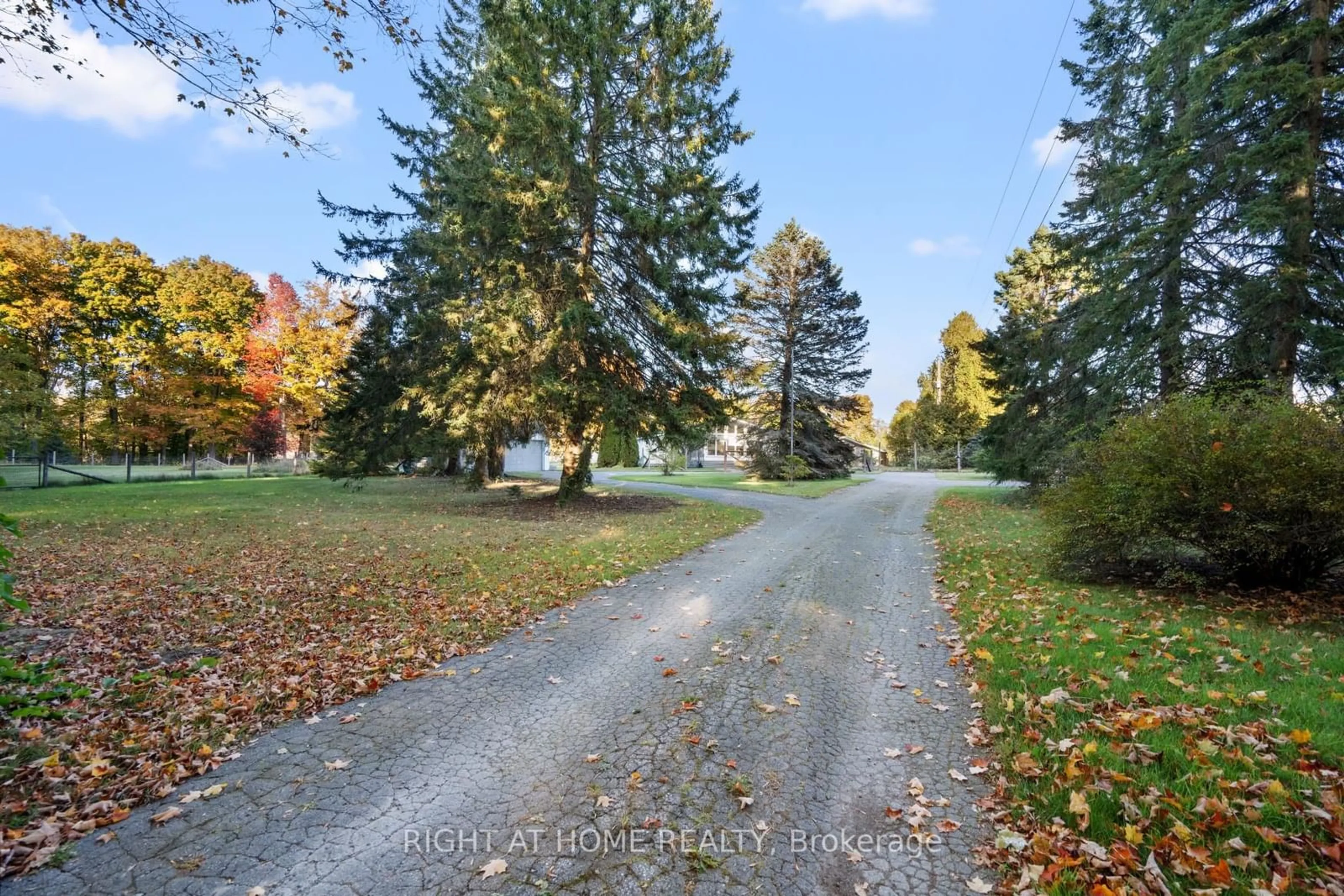 A pic from outside/outdoor area/front of a property/back of a property/a pic from drone, street for 203 Barnes Rd, Brighton Ontario K0K 1H0