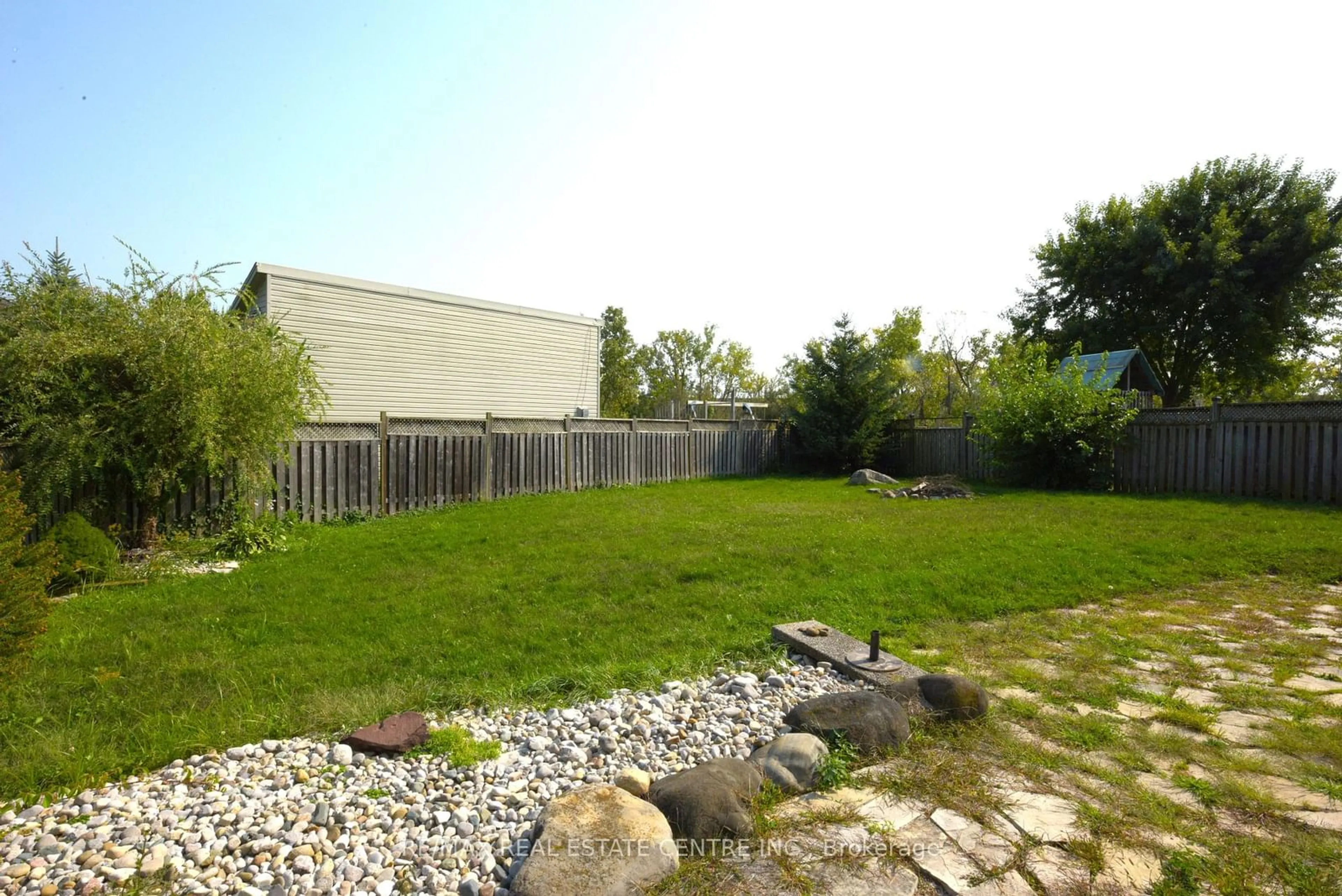 Patio, water/lake/river/ocean view for 1673 PORTRUSH Way, London Ontario N5X 0B9