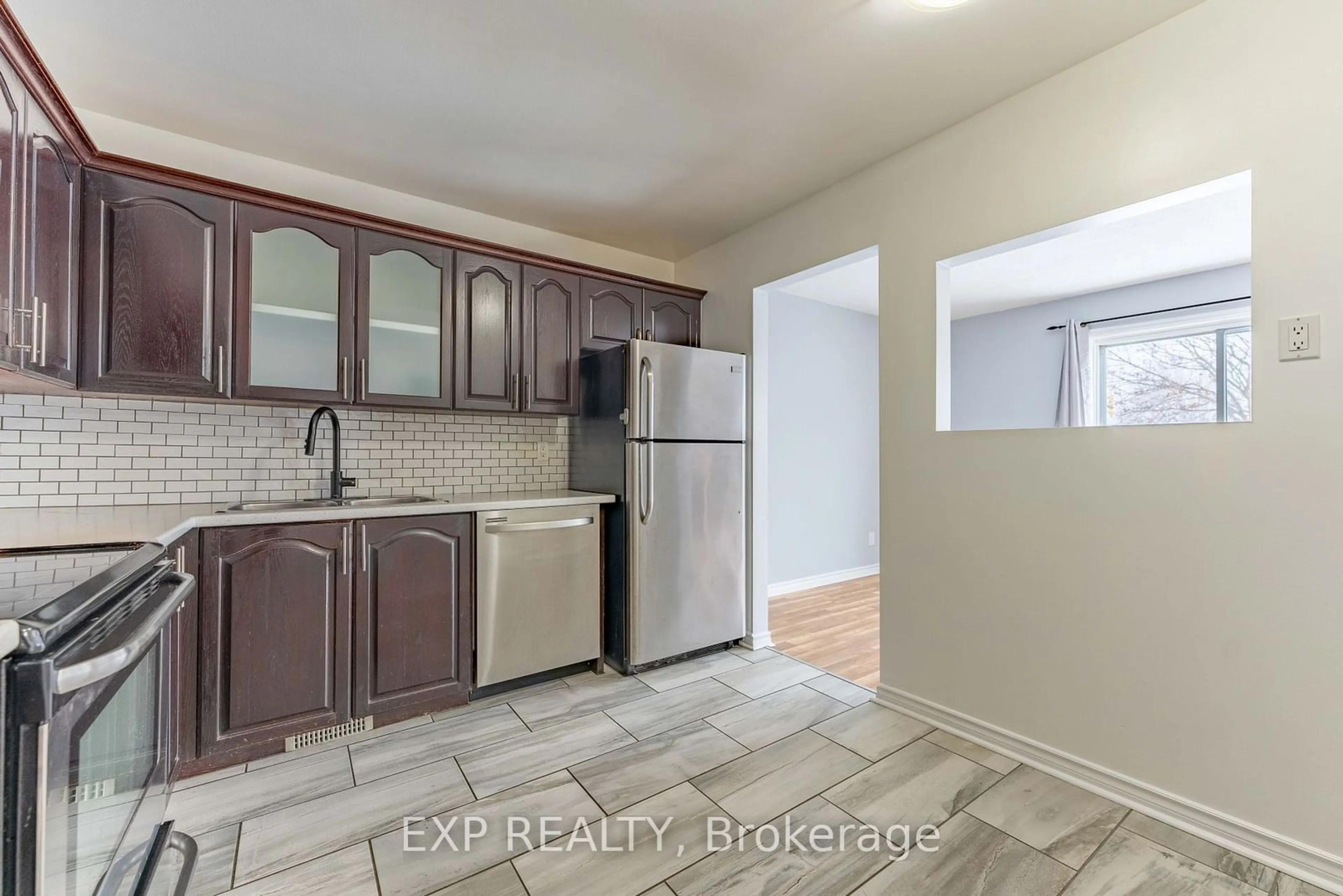 Standard kitchen, unknown for 543 Parasol Crt, Orleans - Cumberland and Area Ontario K4A 2X2