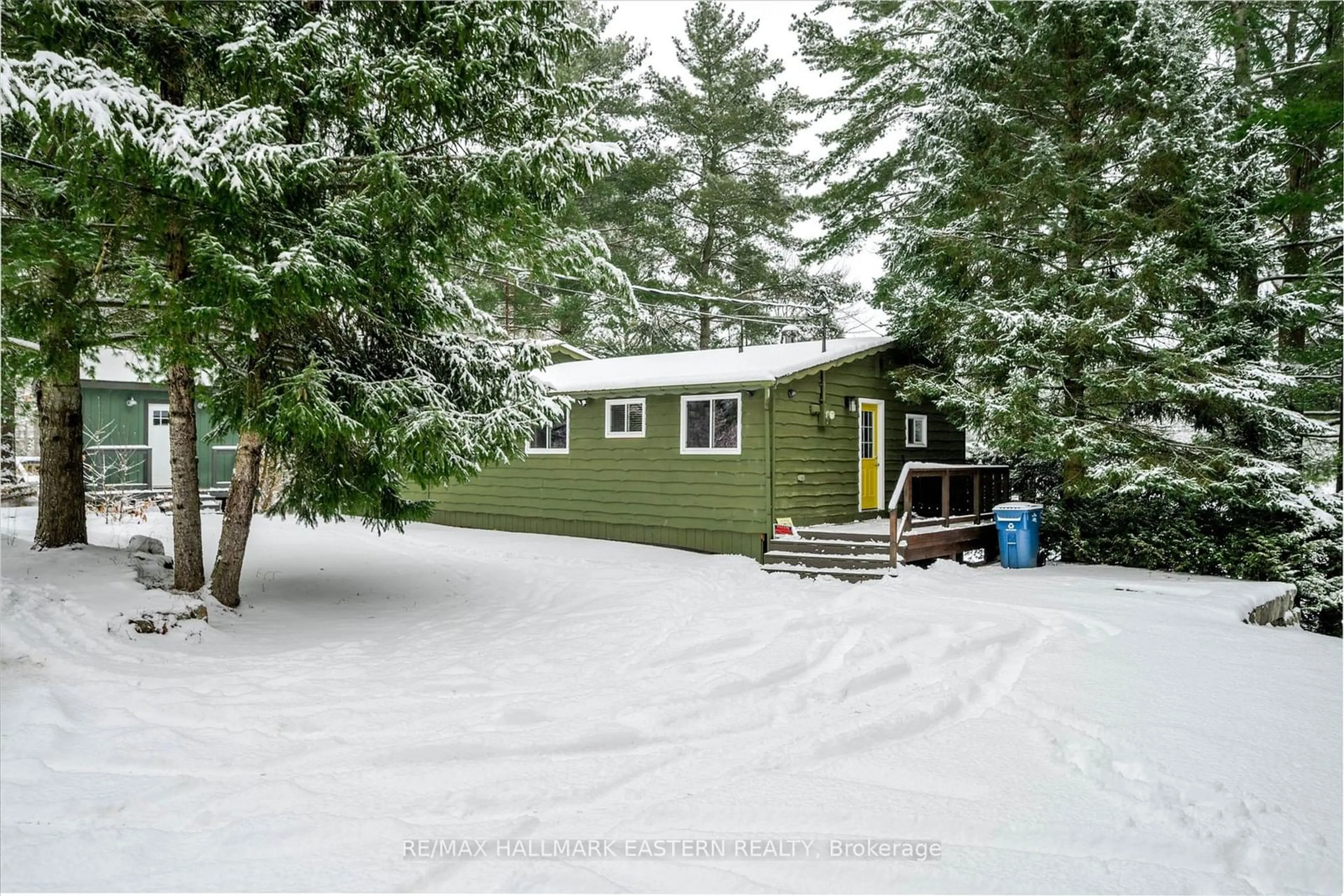 Shed for 106 Hill Dr, Galway-Cavendish and Harvey Ontario K0L 1J0