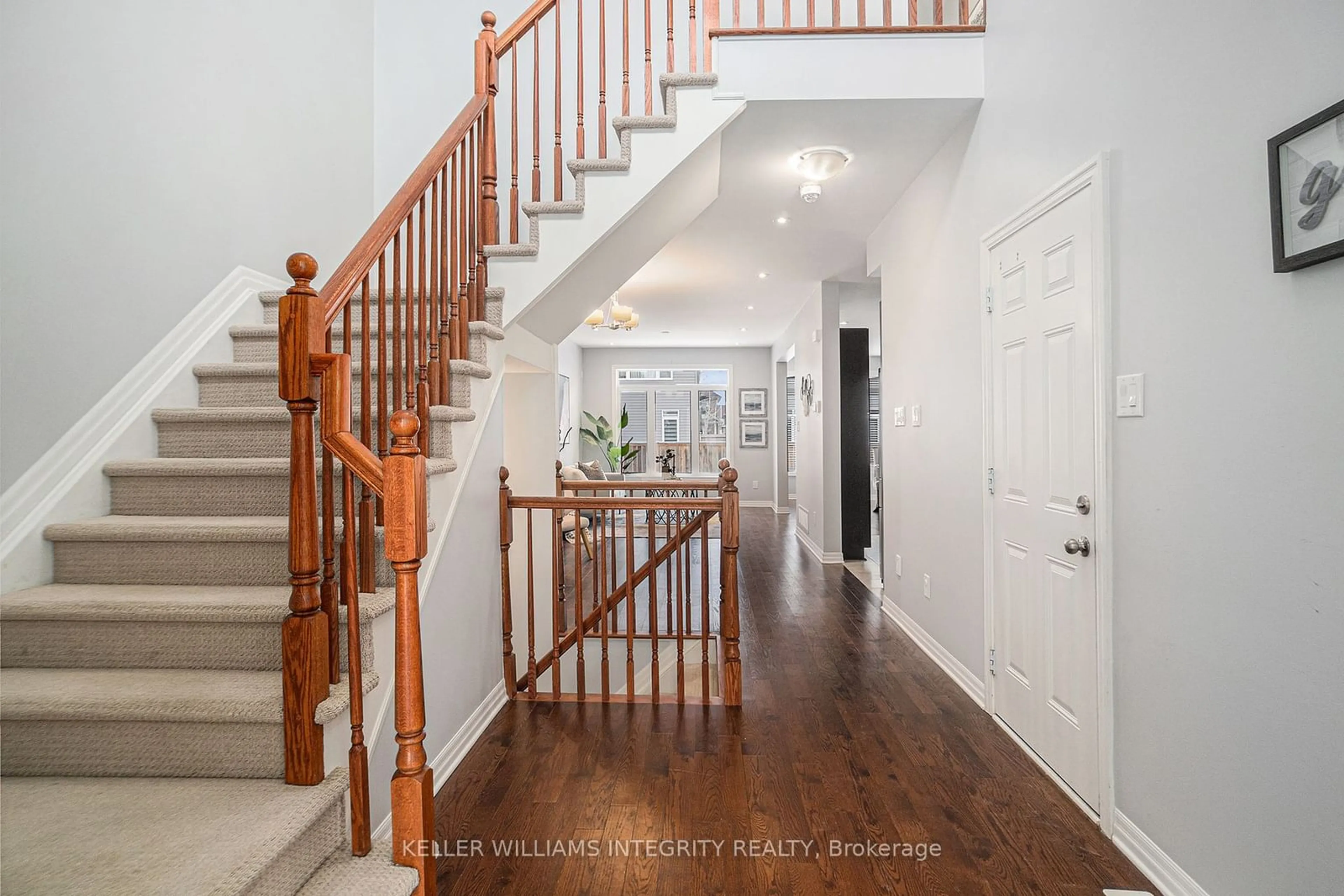 Indoor entryway for 186 Southbridge St, Blossom Park - Airport and Area Ontario K4M 0B7