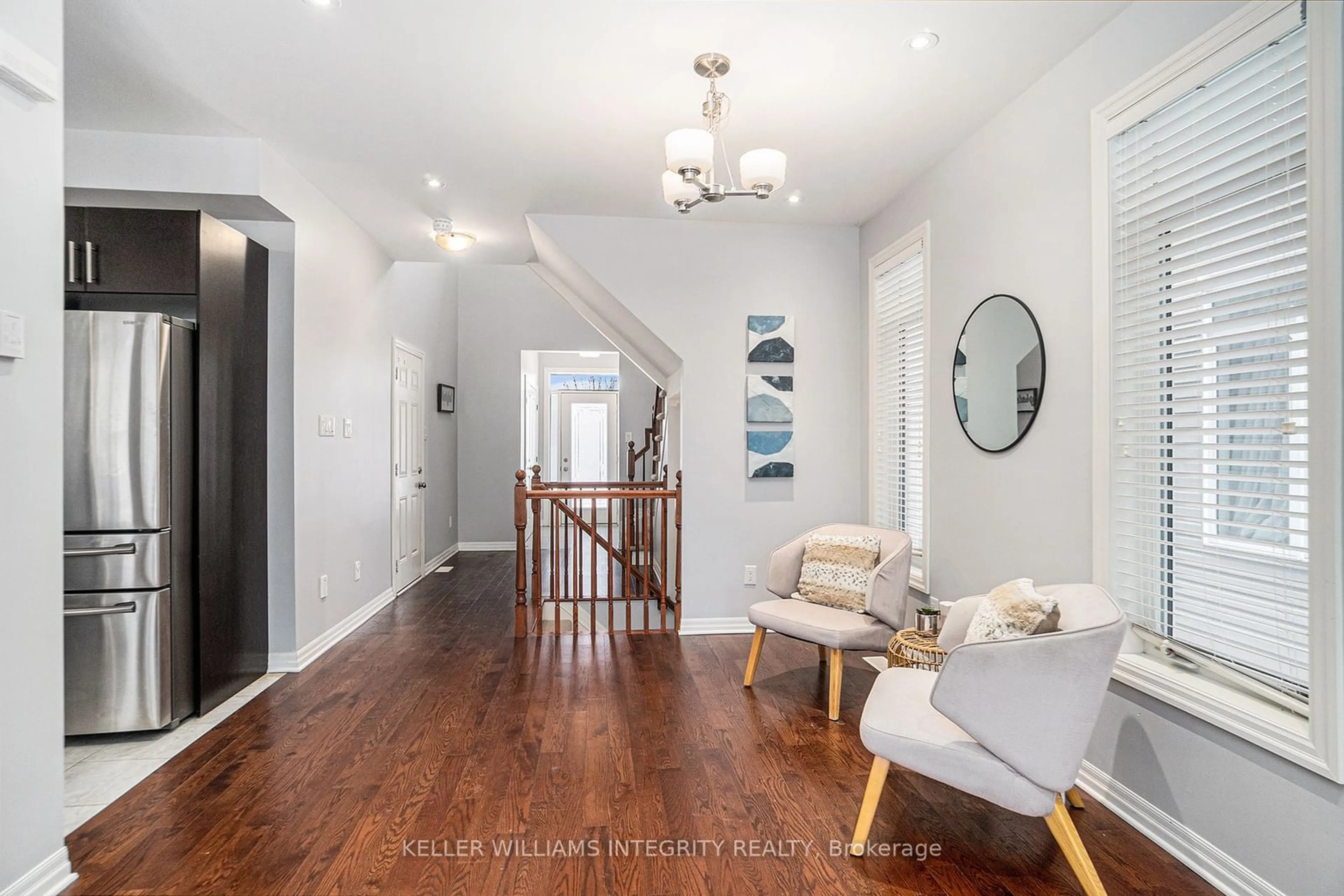 Indoor entryway for 186 Southbridge St, Blossom Park - Airport and Area Ontario K4M 0B7