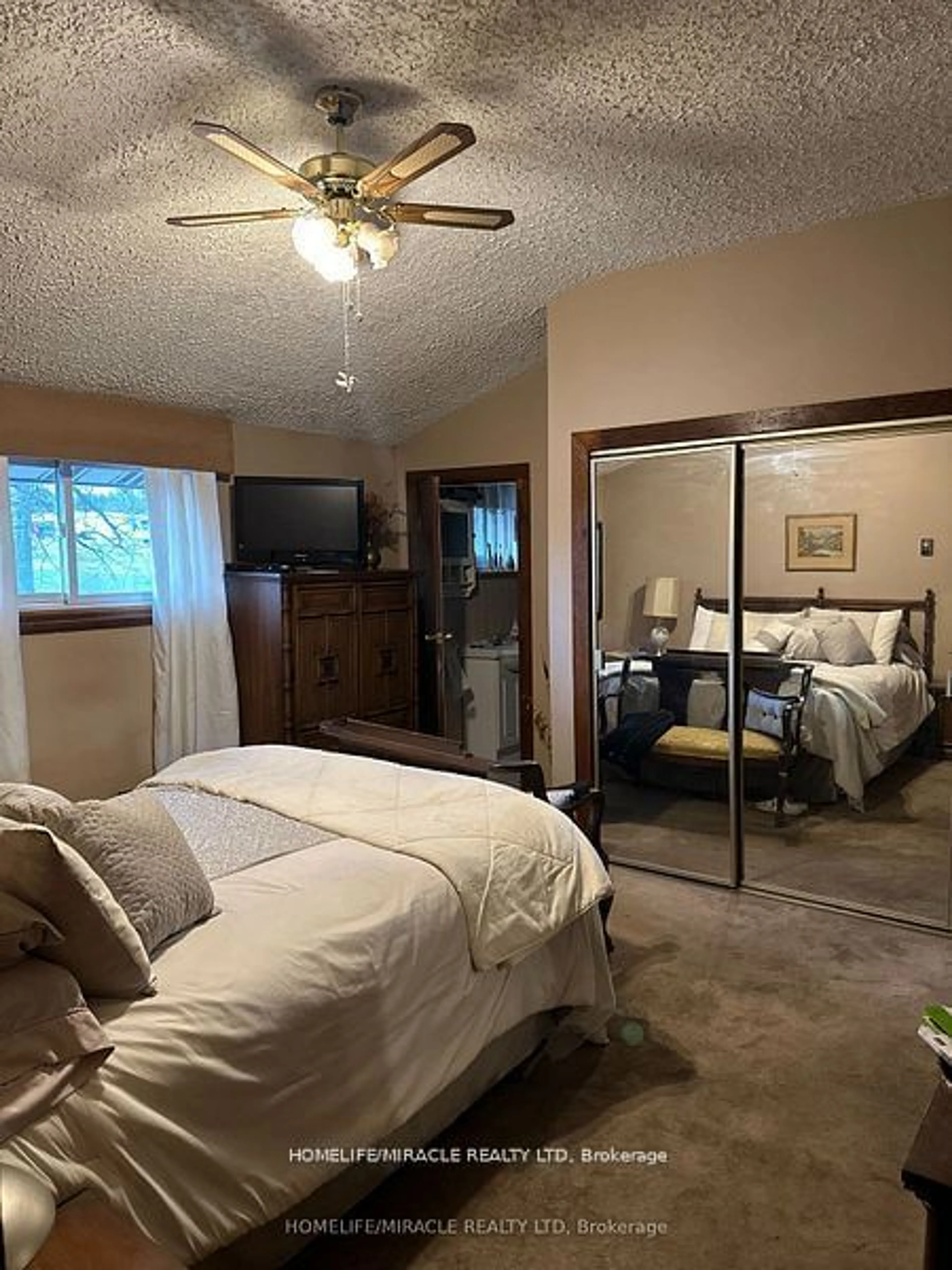A pic of a room for 5028 Wellington 125 Rd, Erin Ontario L7J 2L9