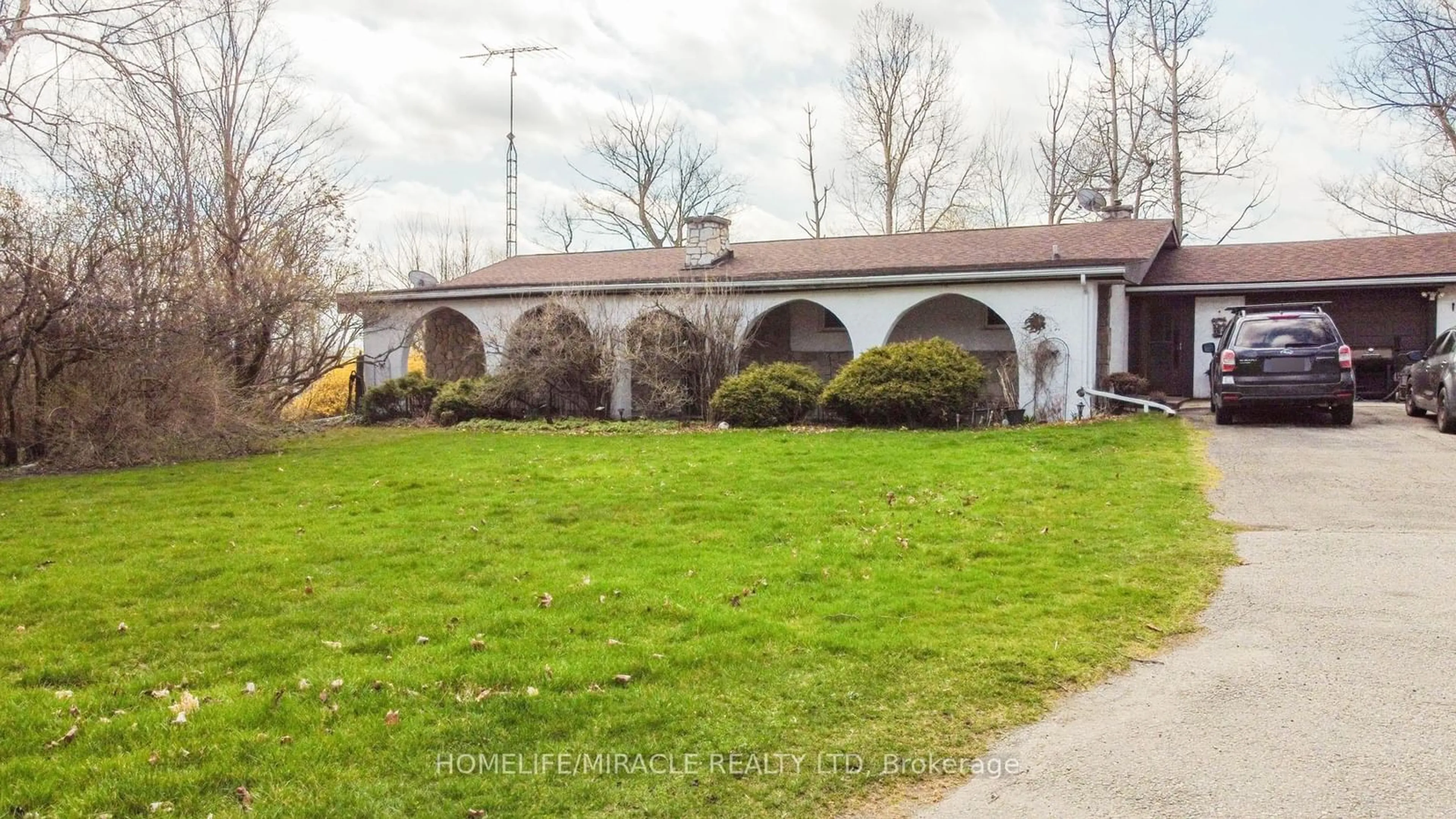 A pic from outside/outdoor area/front of a property/back of a property/a pic from drone, street for 5028 Wellington 125 Rd, Erin Ontario L7J 2L9