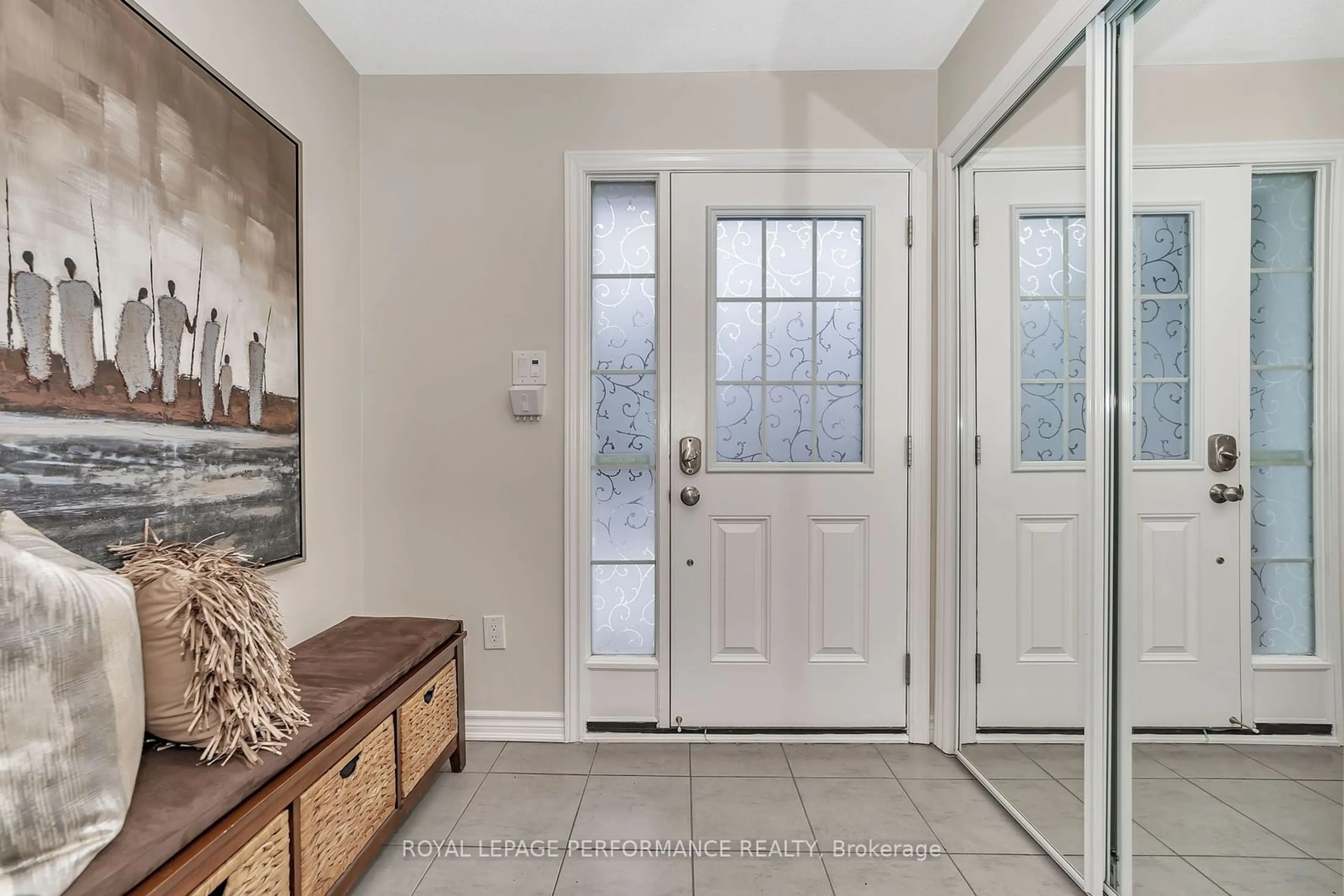 Indoor entryway for 117 Helenium Lane, Orleans - Cumberland and Area Ontario K4A 1C5