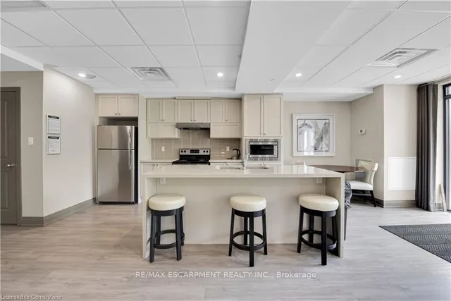 Additional property image - 125 Shoreview Pl Unit 329
