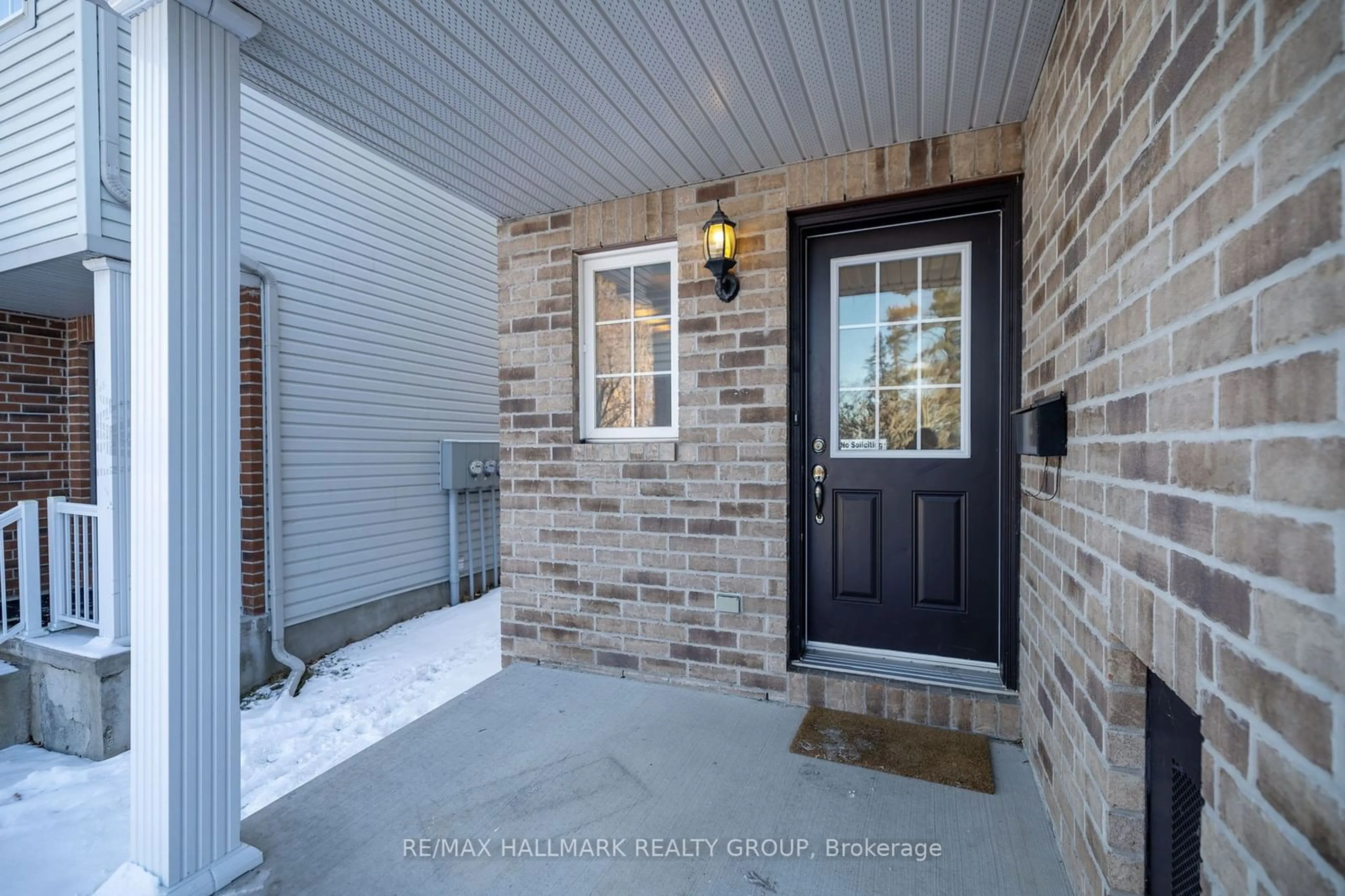 Indoor entryway for 112 Challenge Cres, Orleans - Cumberland and Area Ontario K4A 0T9