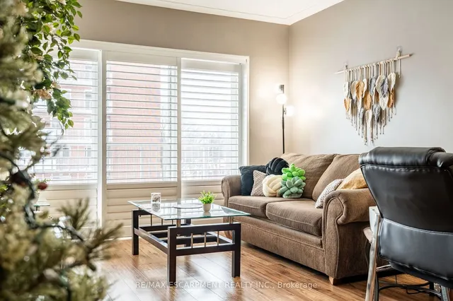 Additional property image - 10 WOODMAN Dr Unit 304