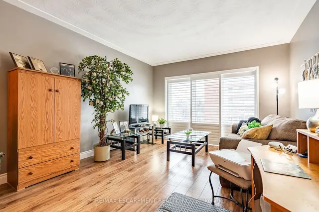 Additional property image - 10 WOODMAN Dr Unit 304