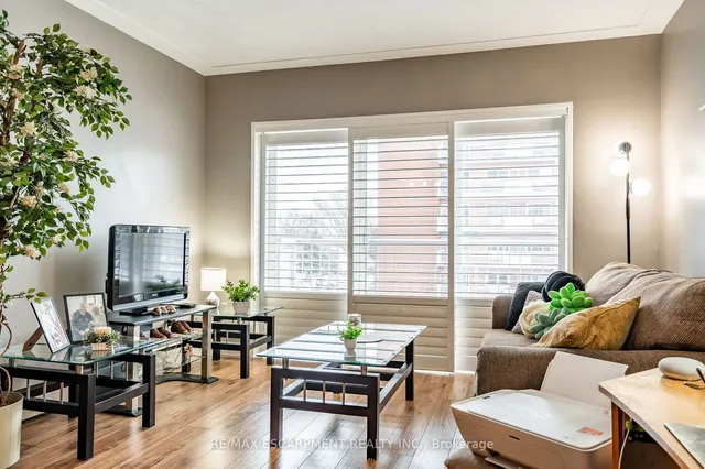 Additional property image - 10 WOODMAN Dr Unit 304