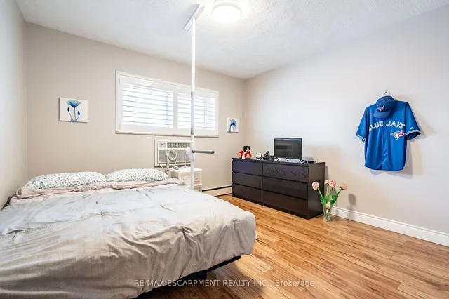Additional property image - 10 WOODMAN Dr Unit 304
