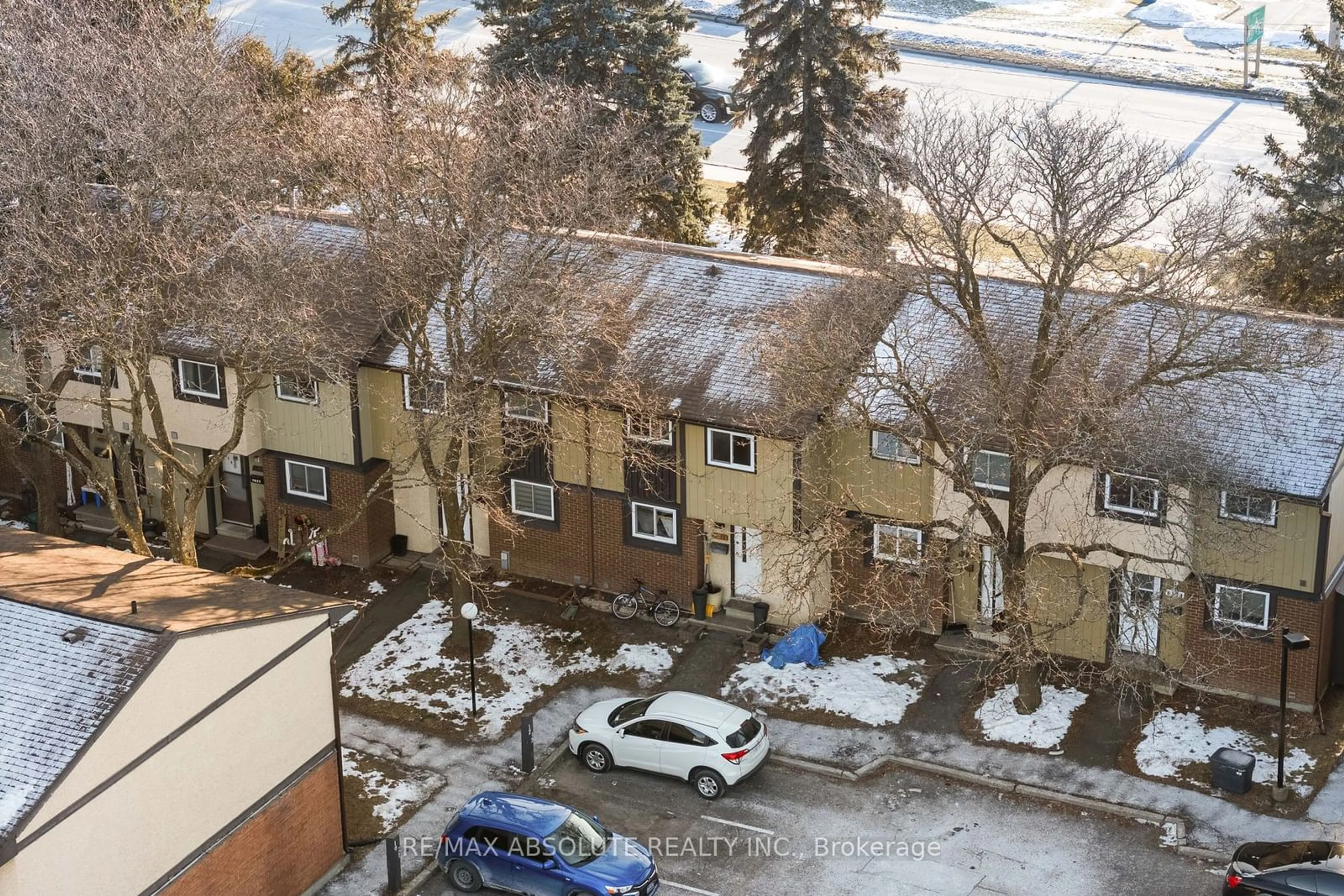 A pic from outside/outdoor area/front of a property/back of a property/a pic from drone, city buildings view from balcony for 6138 Brookside Lane #14, Orleans - Convent Glen and Area Ontario K1C 2K7